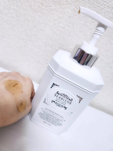 パフュームボディソープ リリィムスクホワイトティー/TEABLESS/ボディソープを使ったクチコミ(4枚目)