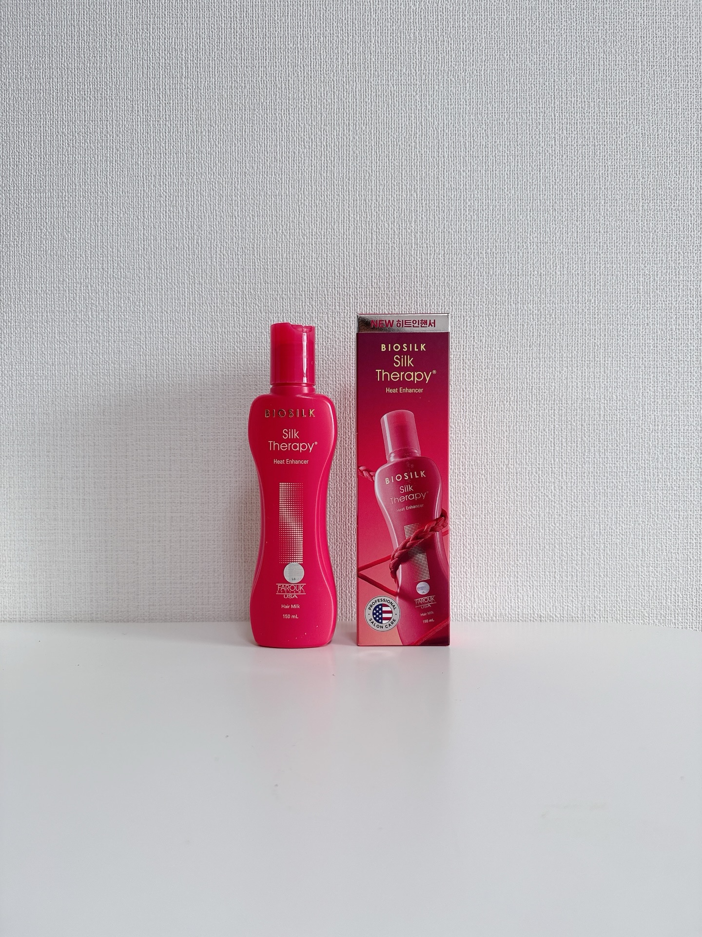 item▷BioSilk Silk Therapy Heat Enhancer

シルクセラピー ヒートエンハンサー ヘアミルクは
ドライヤーやアイロンの熱を利用して
ダメージを受けた髪をシルクプロテインが
補修してツヤと柔らかさをプラスす