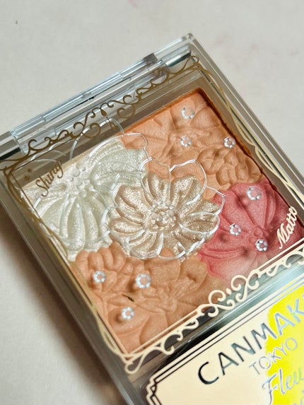 グロウフルールチークス(ブレンドタイプ)/キャンメイク/パウダーチークを使ったクチコミ(1枚目)