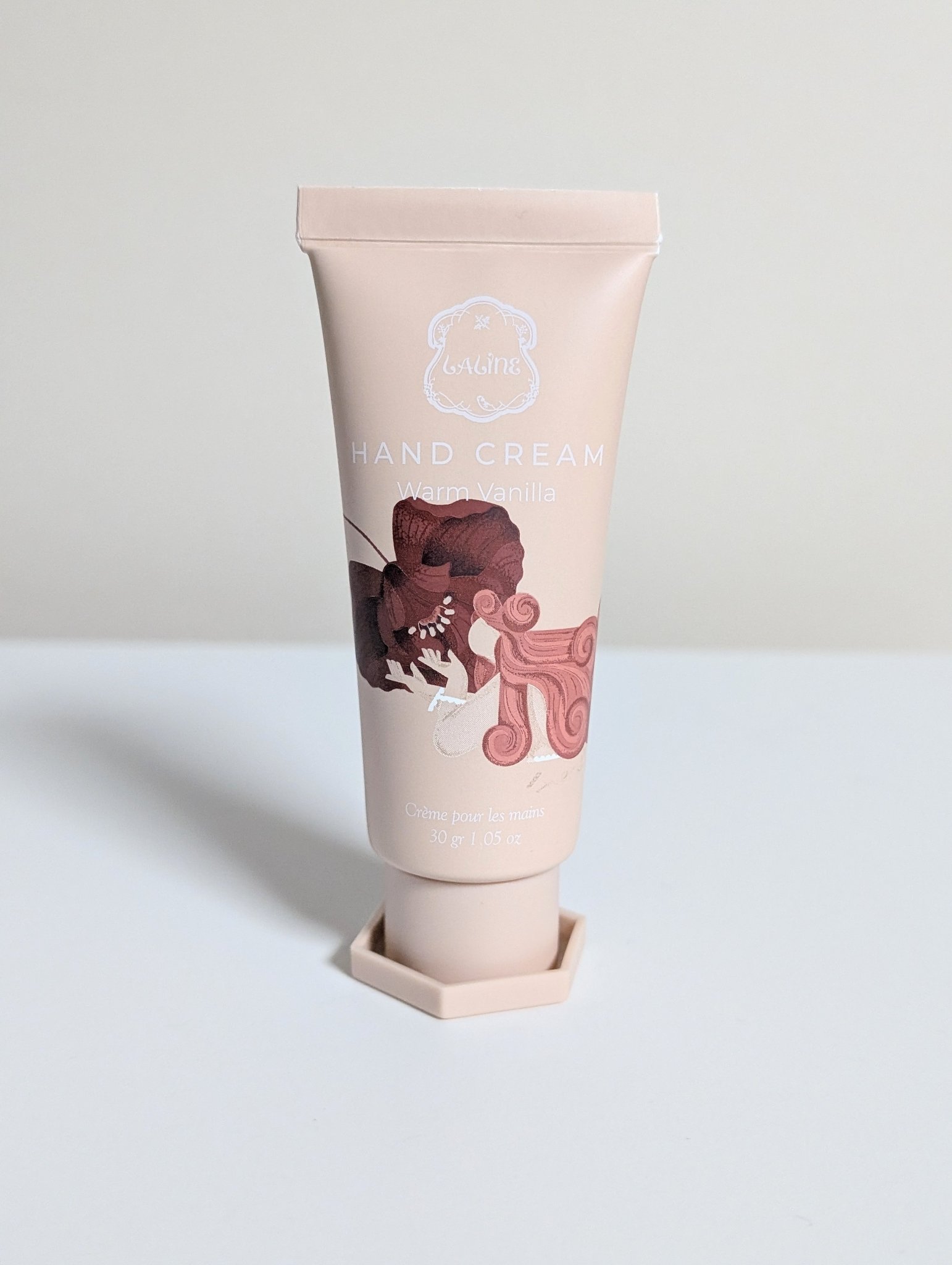 Laline ウォームバニラ ハンドクリームのクチコミ「今、私が使ってるハンドクリームです👐

バニラなんだけど、ちょっとココナッツっぽさを感じる‼️.....」（1枚目）