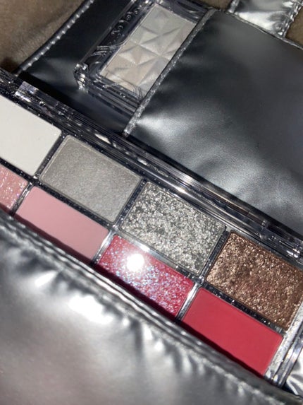 ソフトブラーリングアイパレット/wakemake/アイシャドウパレットを使ったクチコミ(3枚目)