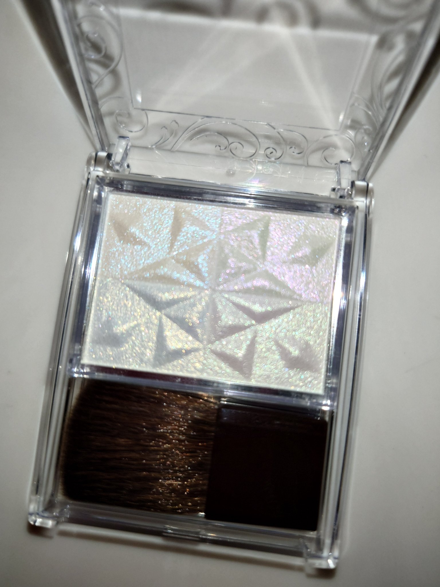 ムーングロウハイライター 03 ムーングロウライラック/キャンメイク/ハイライトを使ったクチコミ（3枚目）