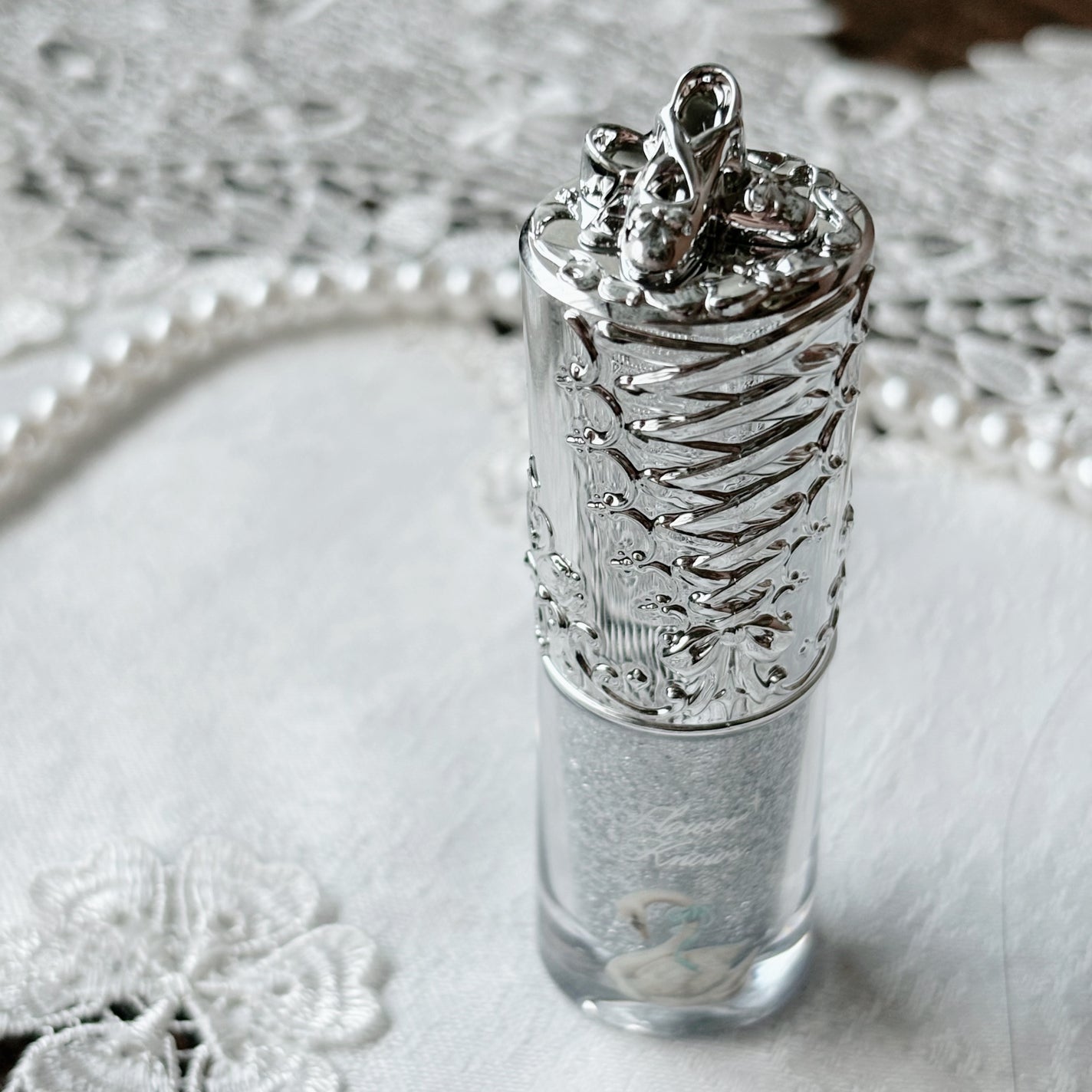 フラワーノーズ スワンバレエシリーズ リキッドアイシャドウ/FlowerKnows/リキッドアイシャドウを使ったクチコミ(2枚目)