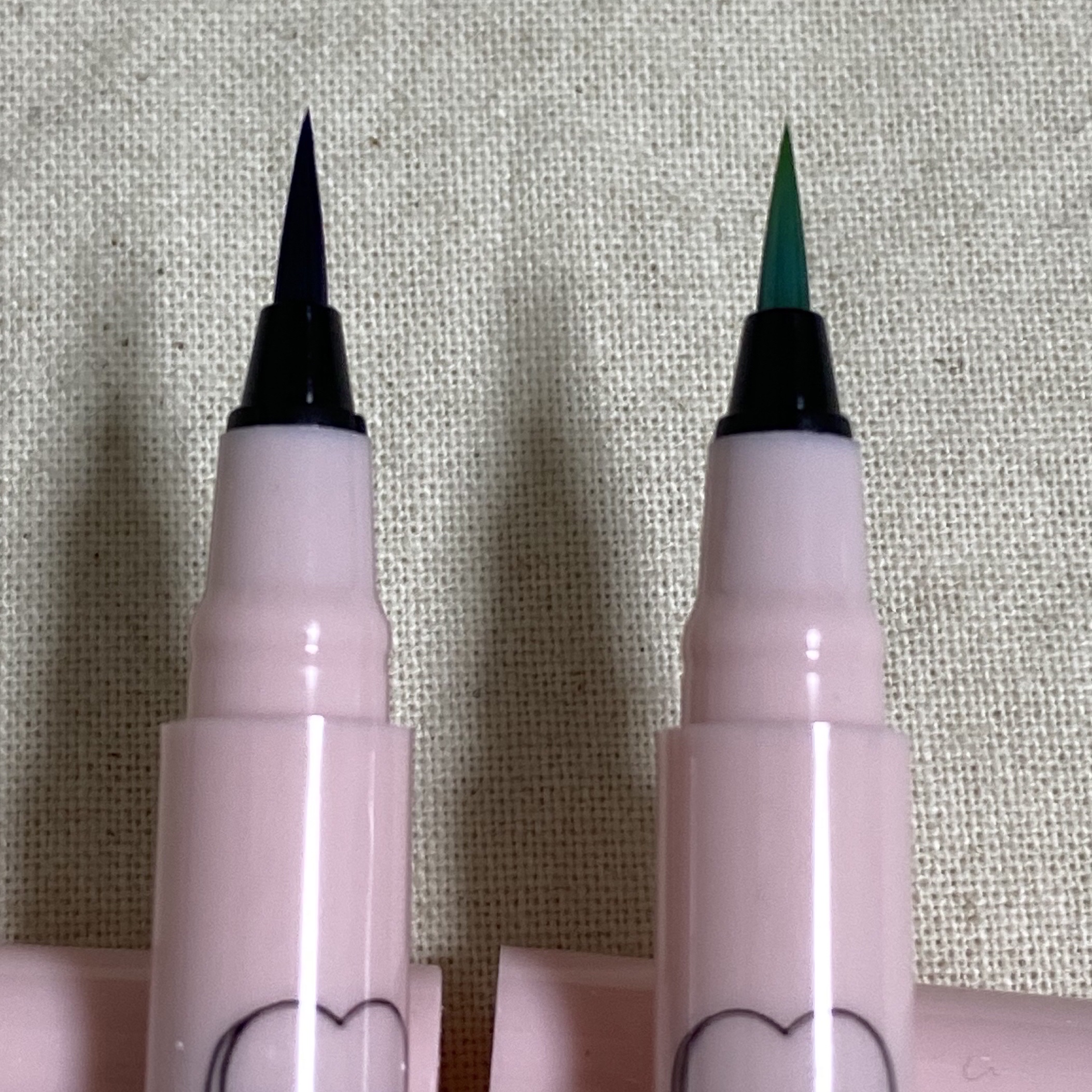 リキッドアイライナー/WHOMEE/リキッドアイライナーを使ったクチコミ（2枚目）