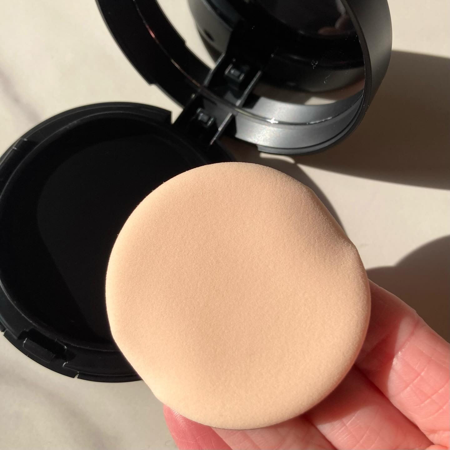 エッセンシャル スキン ヌーダー クッション/JUNG SAEM MOOL/クッションファンデーションを使ったクチコミ（3枚目）