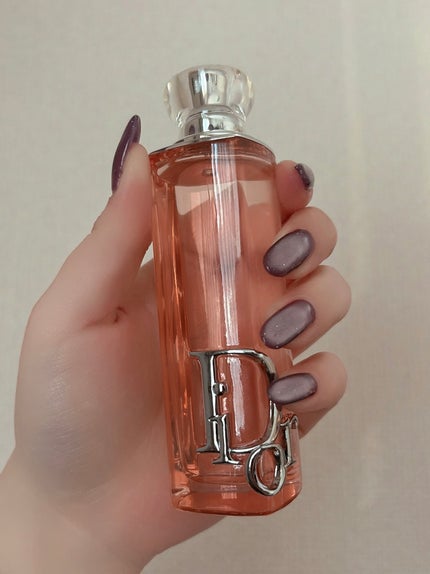 Dior ディオール アディクト ピーチー グロウ(オードゥ パルファン)のクチコミ「ピーチ×バニラ🍑🌿
甘い匂い好きな人集合\( ´ω` )/
他の種類も軽くレビューします!
.....」(1枚目)