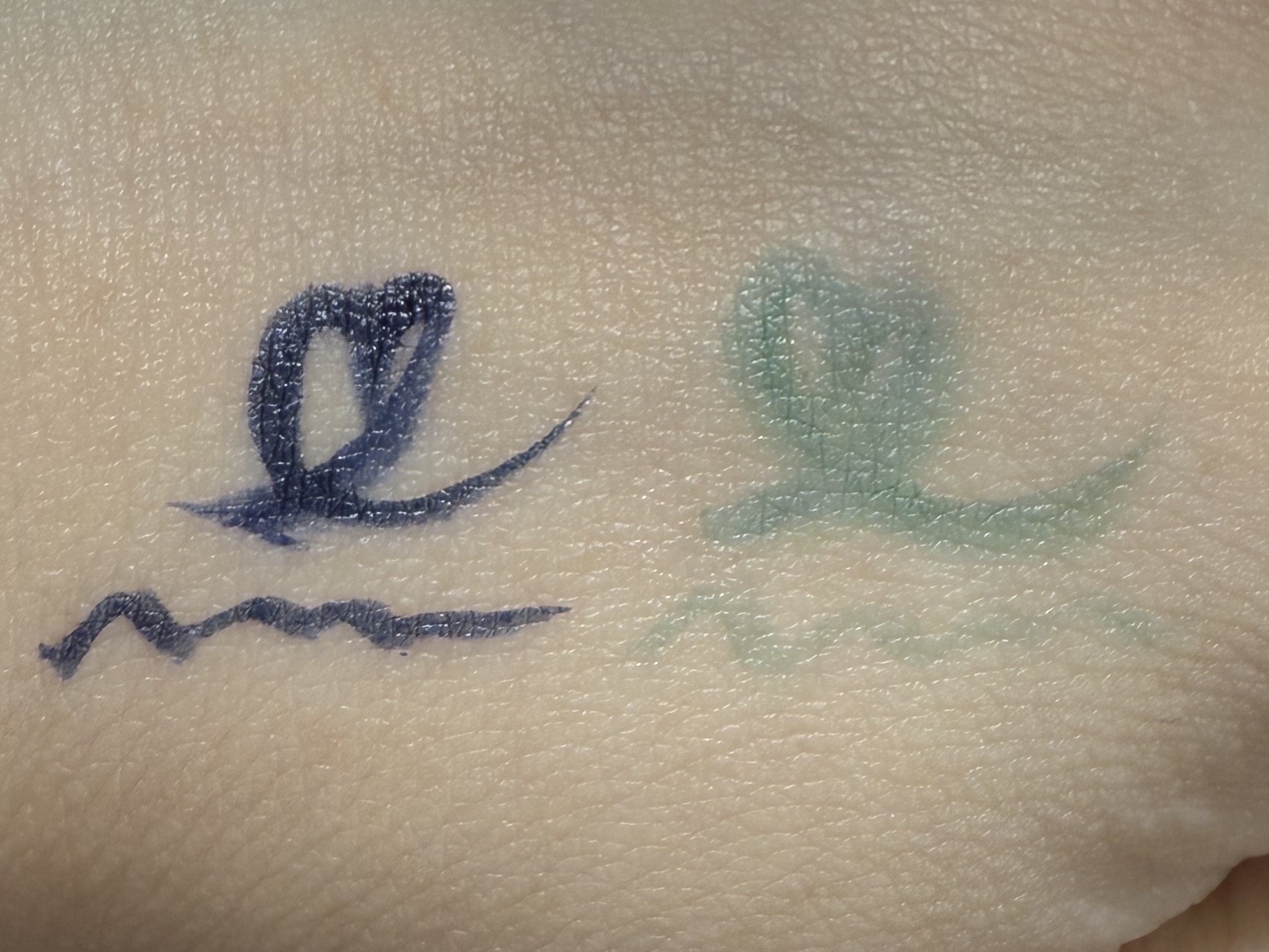 リキッドアイライナー/WHOMEE/リキッドアイライナーを使ったクチコミ（3枚目）