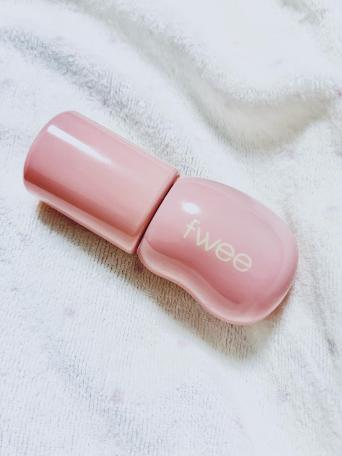 フィー 3Dボリューミンググロス/fwee/リップグロスを使ったクチコミ(1枚目)