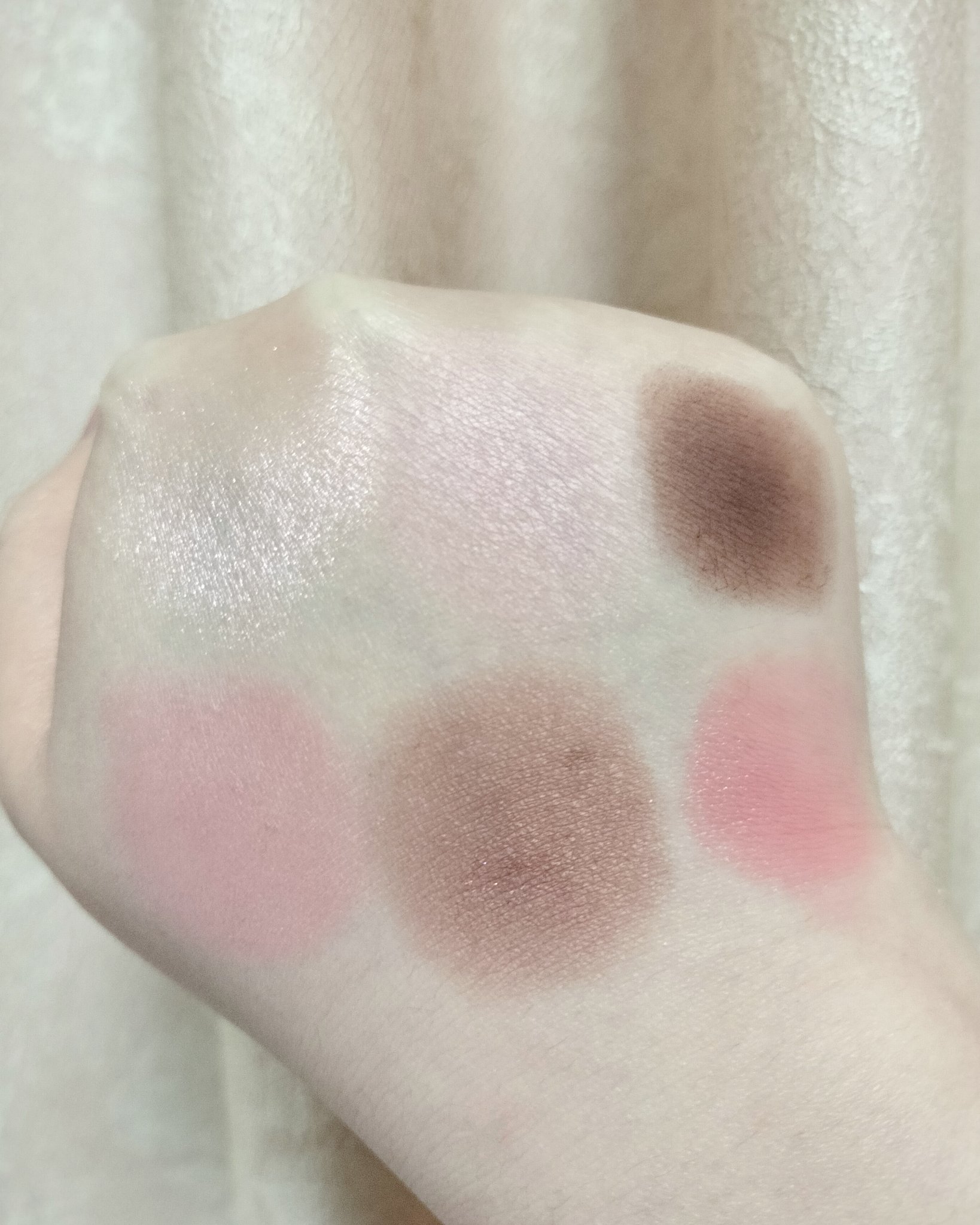 ソフトシアーマルチパレット/wakemake/アイシャドウパレットを使ったクチコミ（2枚目）