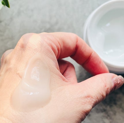 エッセンス ジェル EX/イオナ スパ&ミネラル/オールインワン化粧品を使ったクチコミ(4枚目)