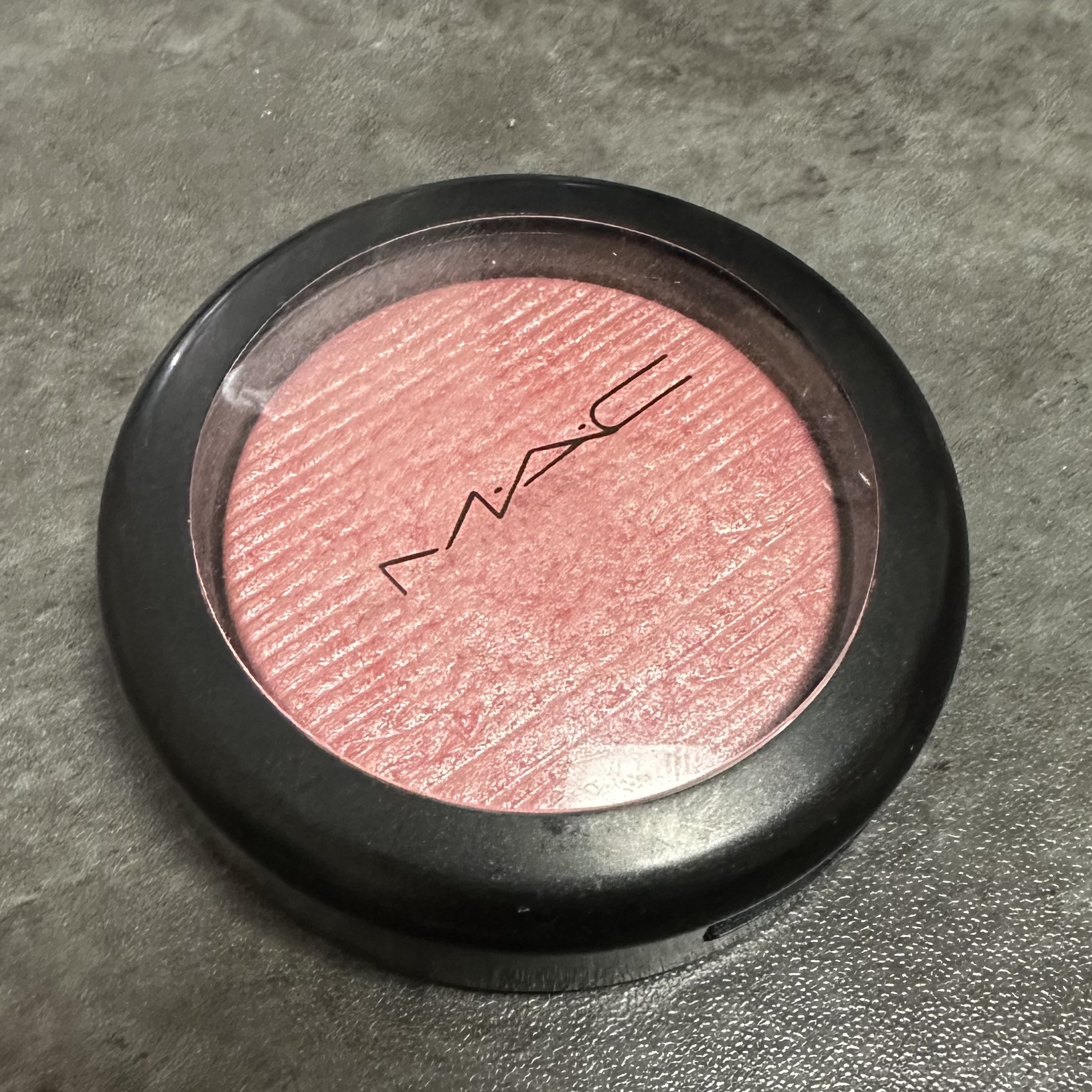 エクストラ ディメンション ブラッシュ/M・A・C/パウダーチークを使ったクチコミ（2枚目）