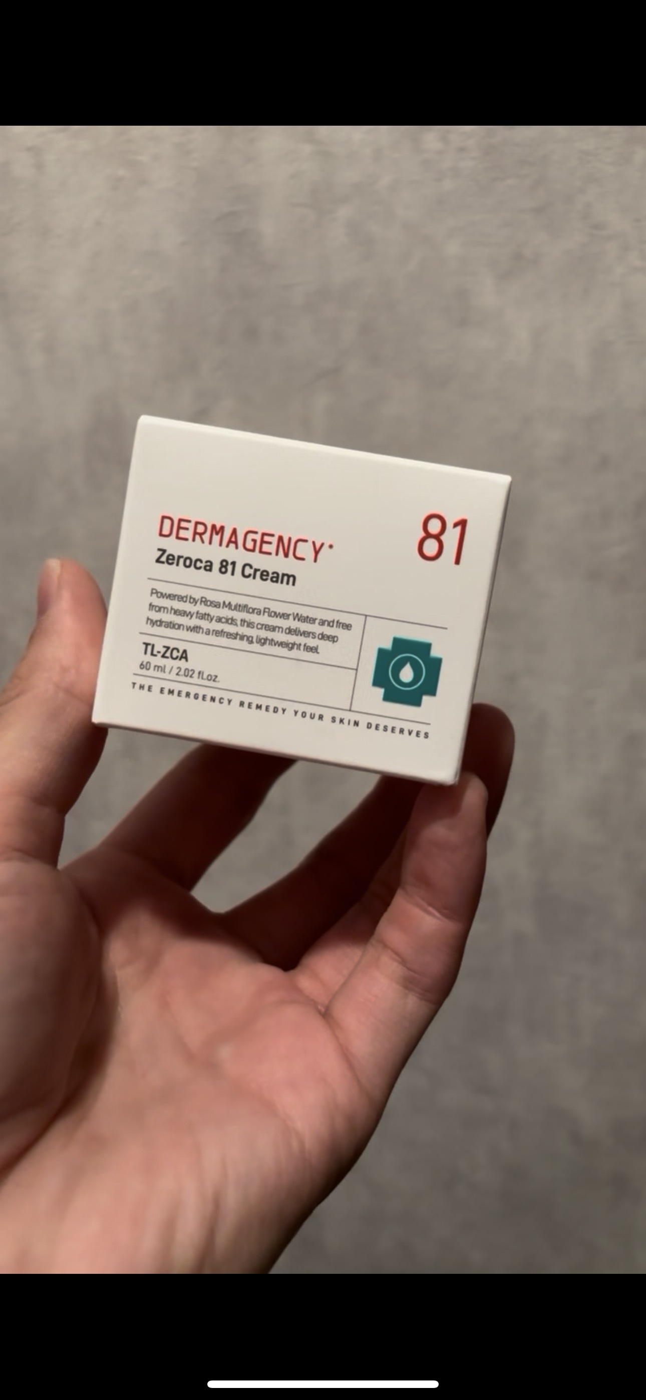 韓国で発売後すぐ話題になった
ゼロカ 81 クリーム🫧

✔ 野バラ花水81％
✔ センキュウエキス配合で肌バランスケア
✔ さっぱり水分クリームでベタつかない

ニキビができそうな時や、
赤み・ヒリつきが出やすい日のレスキュー用。
重く