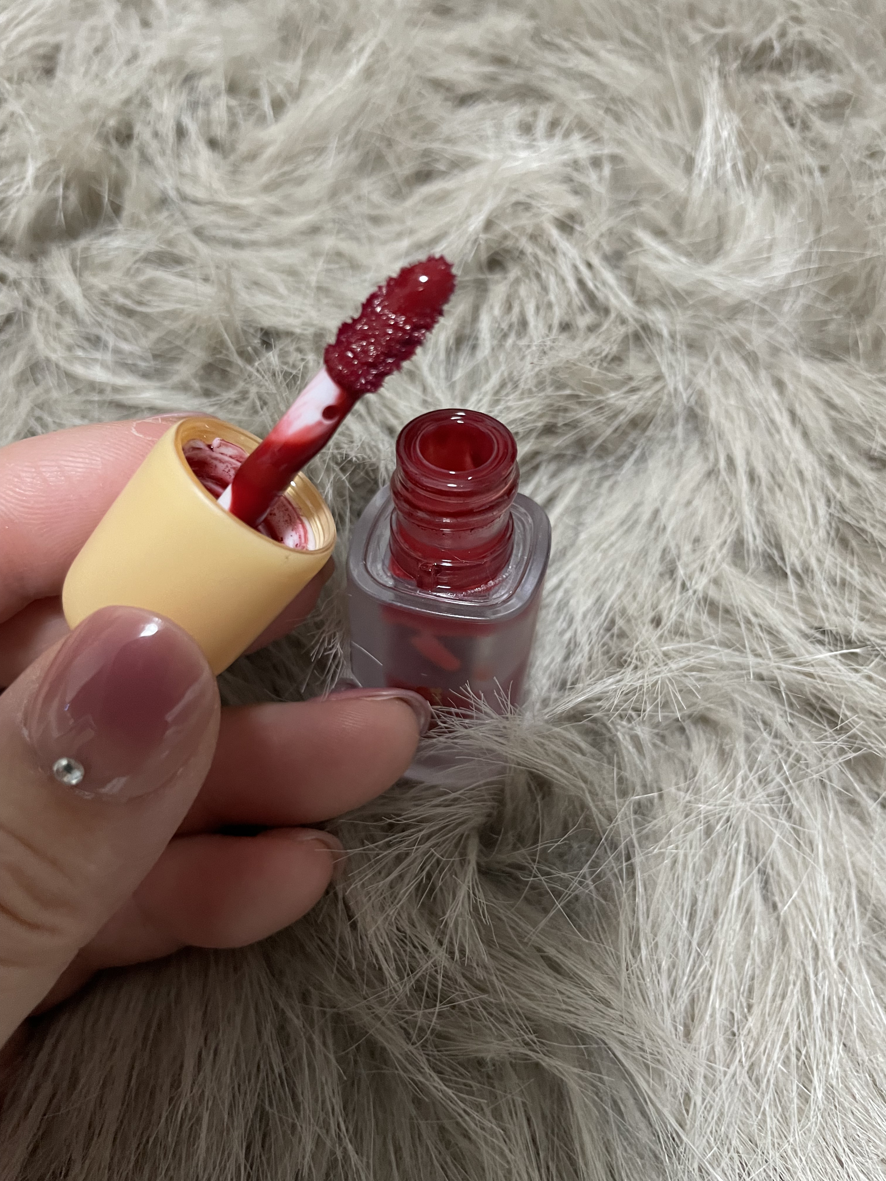 フルーティーグラムティント/Laka/リップティントを使ったクチコミ（2枚目）