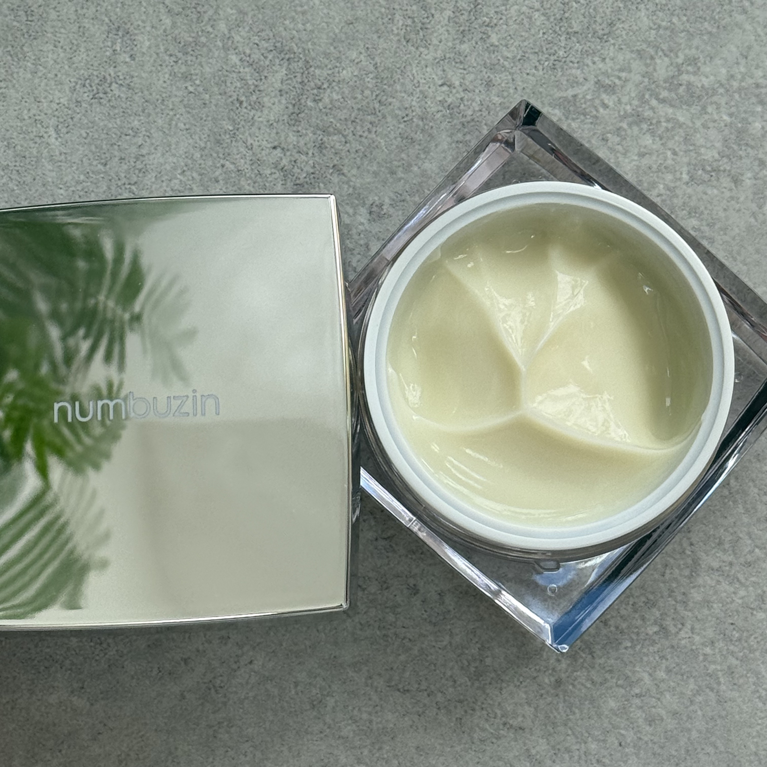 5番 白玉グルタチオンCメラゼロクリーム/numbuzin/フェイスクリームを使ったクチコミ（3枚目）