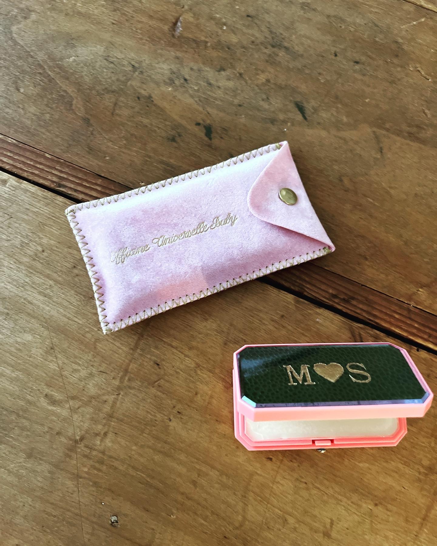 オフィシーヌ・ユニヴェルセル・ビュリー ボーム・デ・ミューズのクチコミ「@officine_universelle_bulyjapan さんの
リップバーム💓

シン.....」（1枚目）