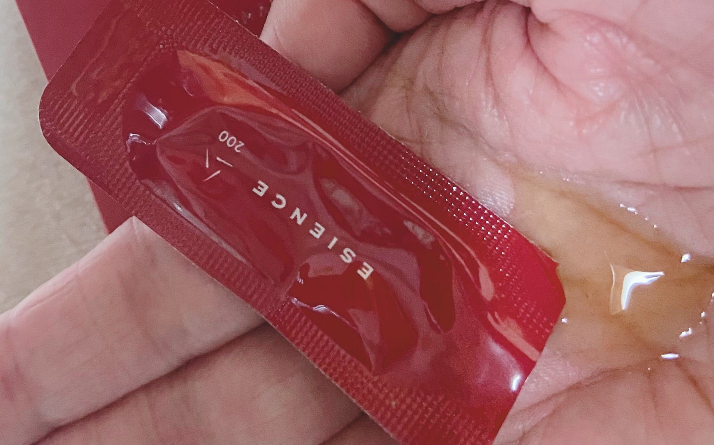 min on LIPS 「C×AZ ダーマインショット200パウチが1個ずつ個包装になっ..」(3枚目)