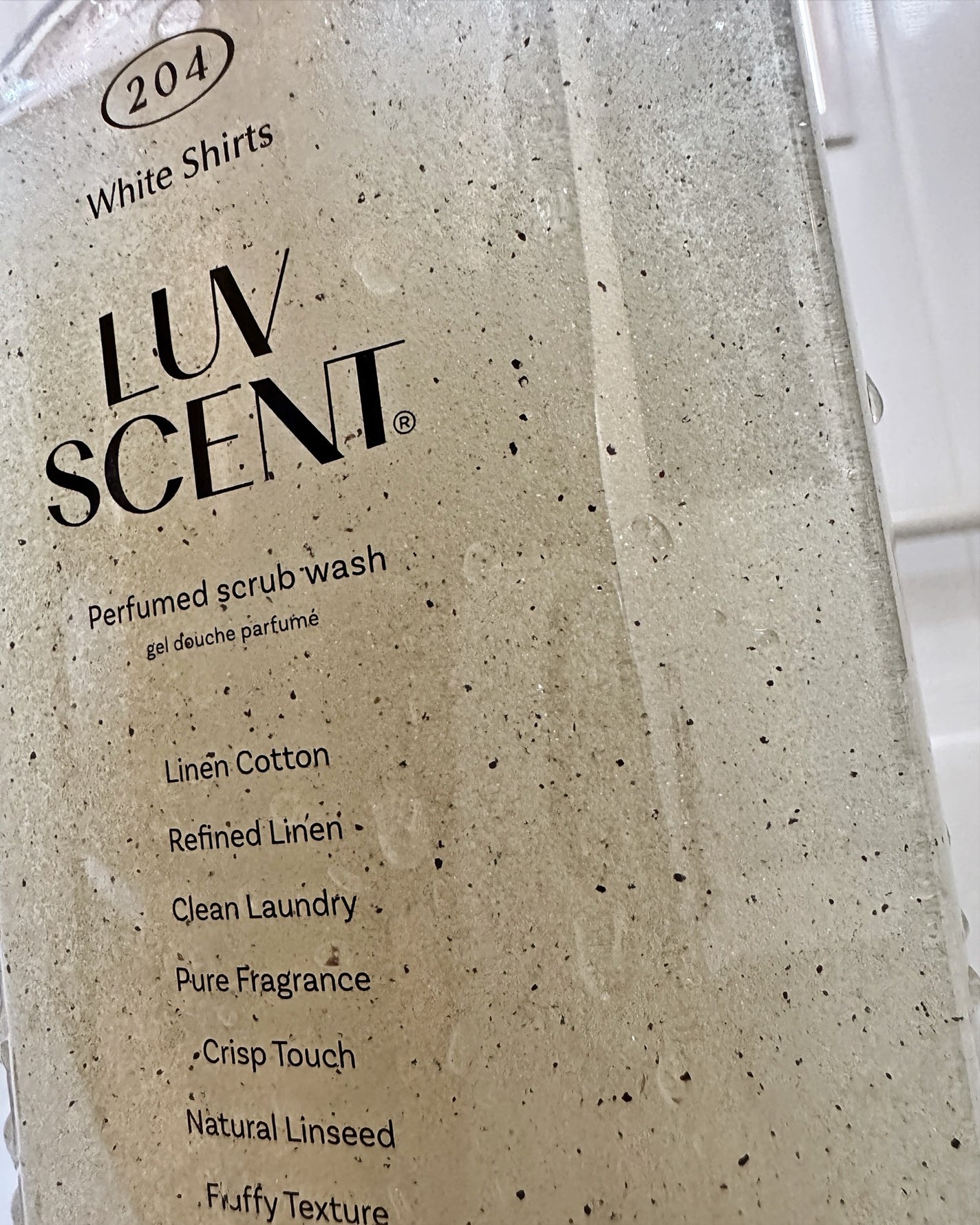 スクラブボディウォッシュ ホワイトシャツ リネンコットン/LUV SCENT/ボディスクラブを使ったクチコミ(4枚目)