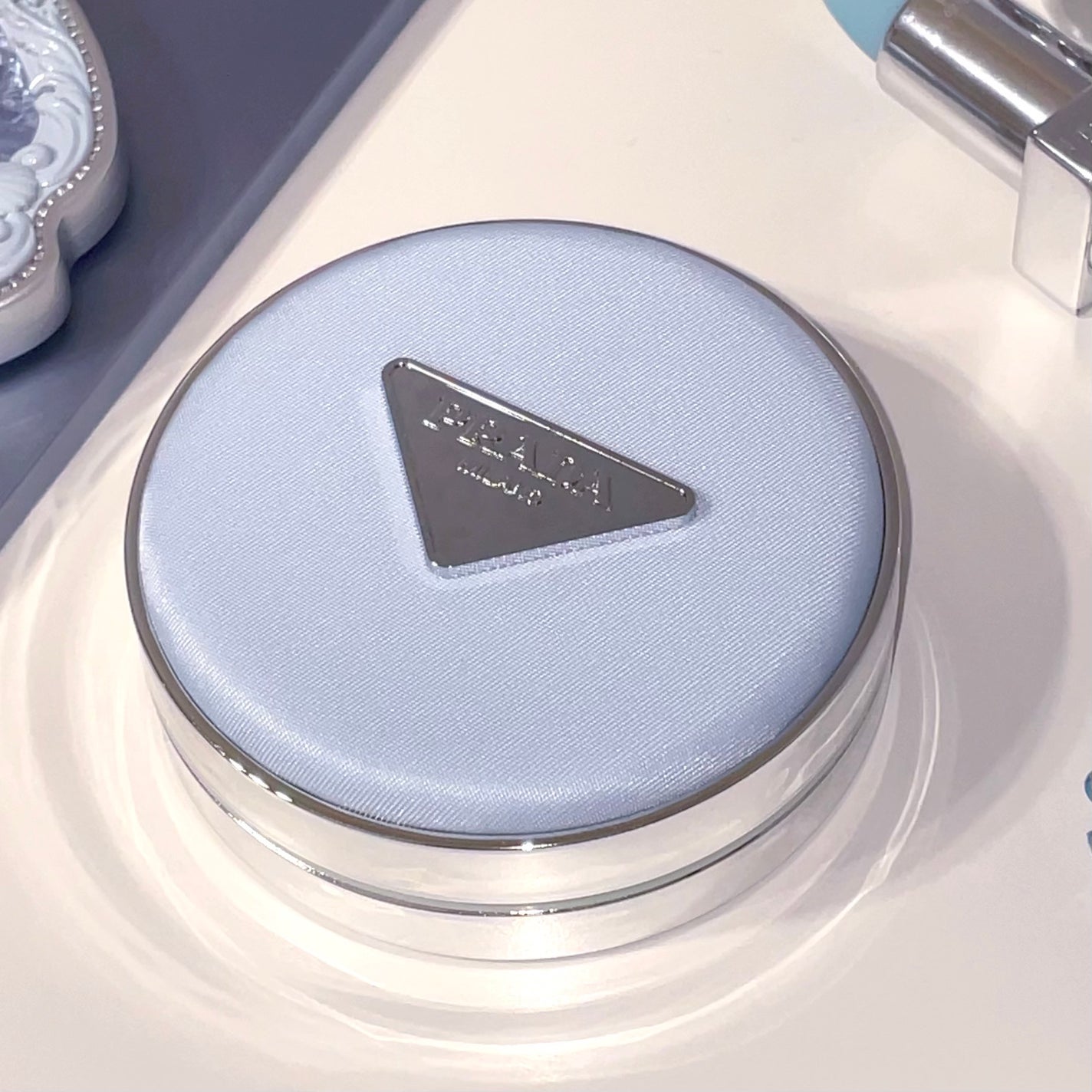 プラダ メッシュ クッション/PRADA BEAUTY/クッションファンデーションを使ったクチコミ(1枚目)