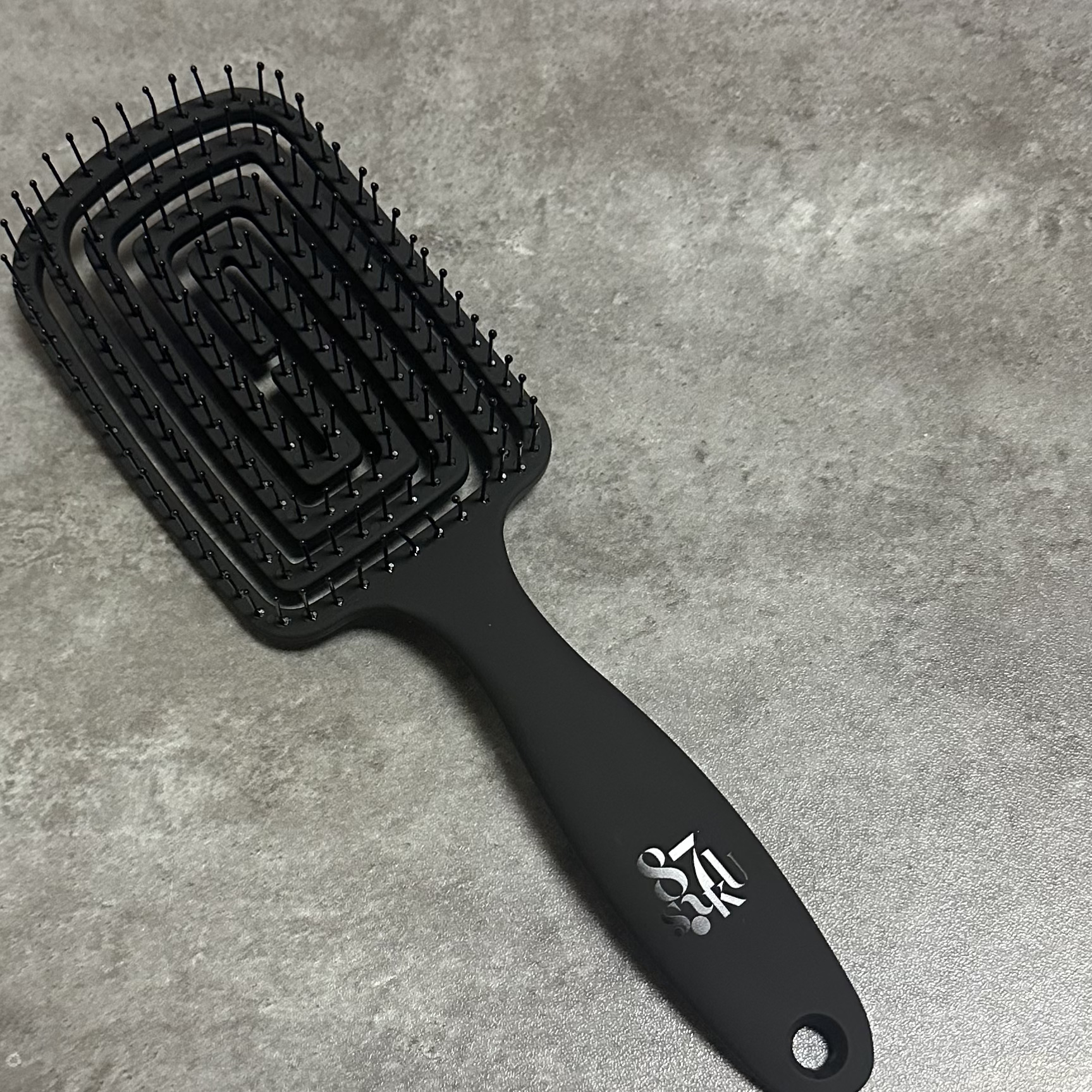 87saku ハナサク 速乾ブラシ/87saku/ヘアブラシを使ったクチコミ（2枚目）