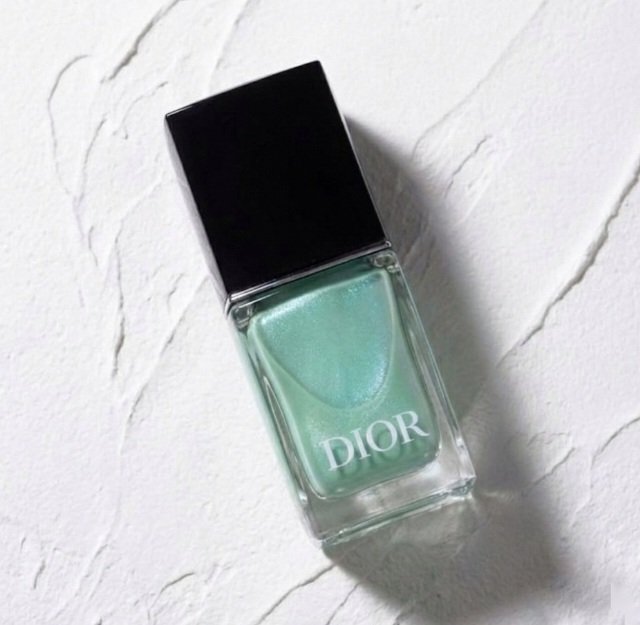 ディオール ヴェルニ/Dior/マニキュアを使ったクチコミ（2枚目）