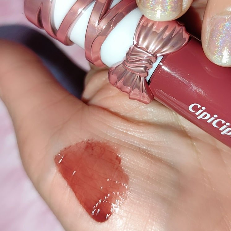 シピシピ　デューイフィルムティント　R 101 チェリーブラウニー/CipiCipi/リップティントを使ったクチコミ（2枚目）