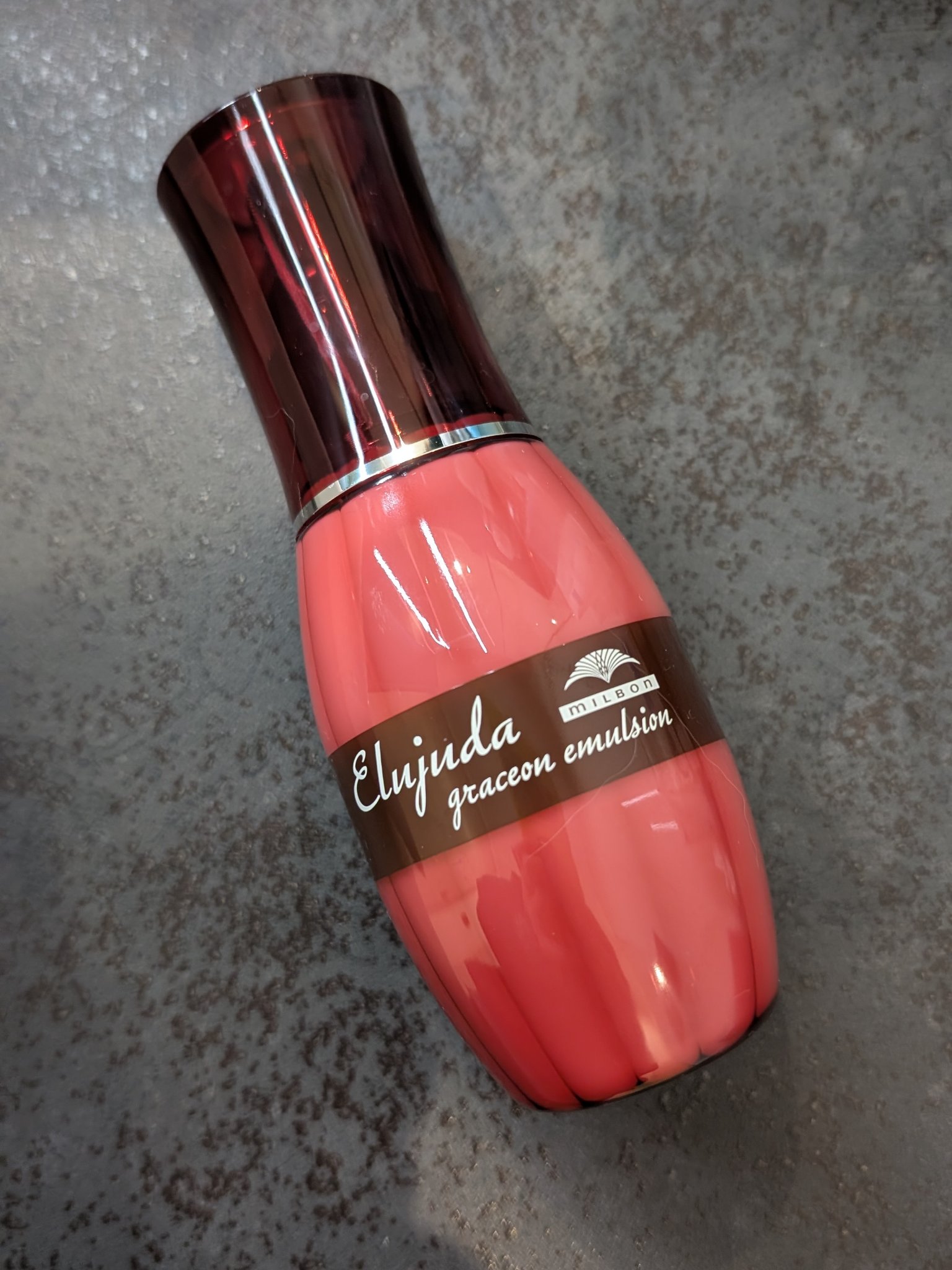 エルジューダ グレイスオン エマルジョンのクチコミ「#質感重視ヘアアイテム
#ガチレビュー✍🏻
✼••┈┈••✼••┈┈••✼••┈┈••✼••┈.....」（1枚目）