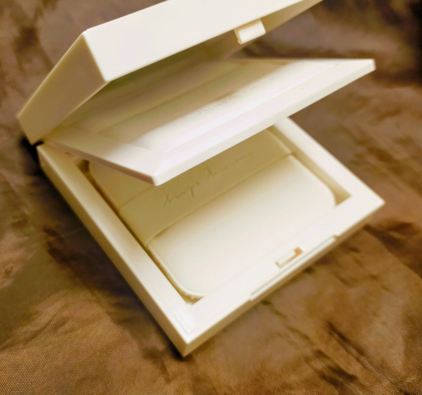 ノートレースシースルーセッティングパウダー/FUNNY ELVES方里/プレストパウダーを使ったクチコミ(6枚目)