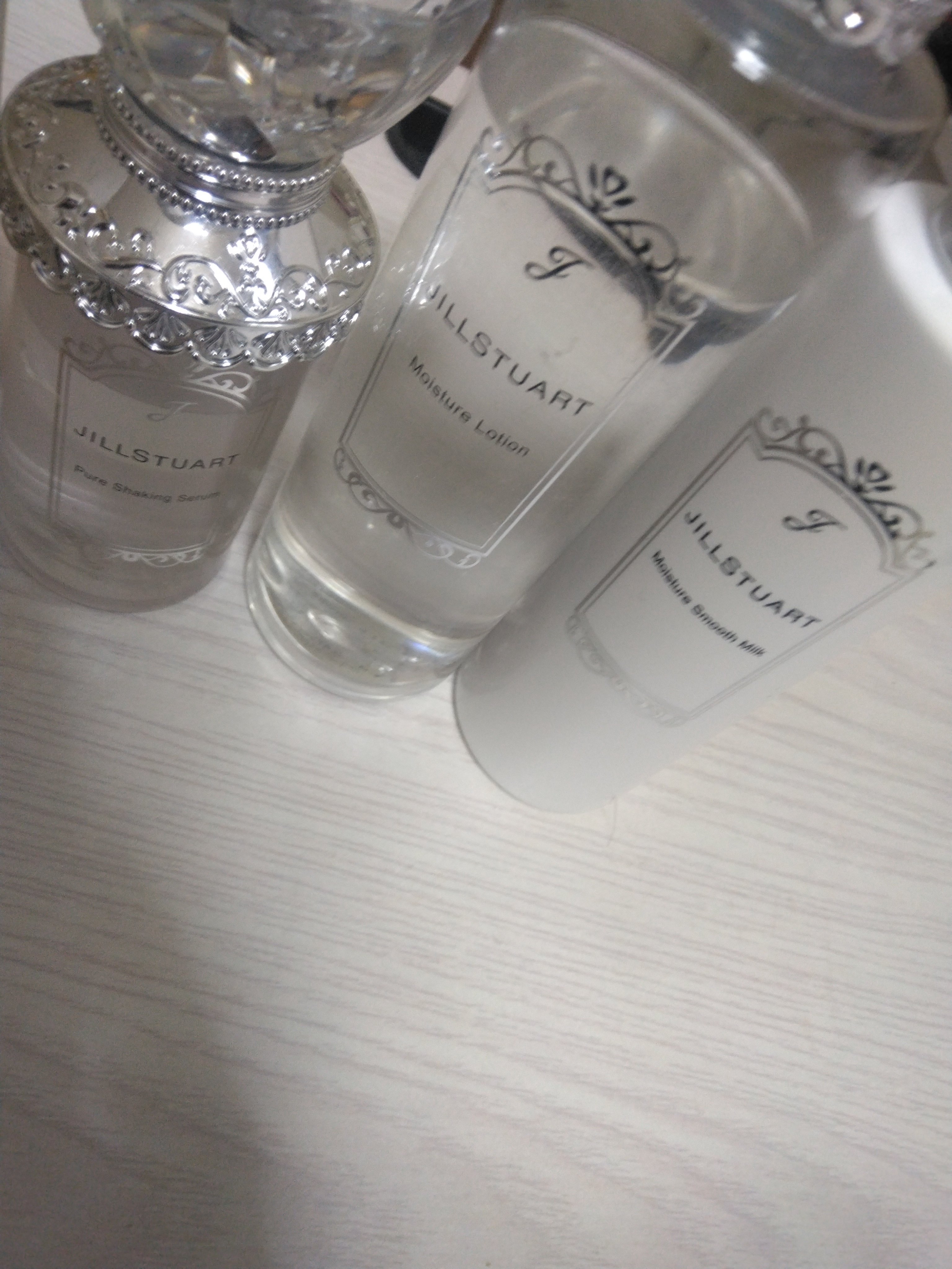 JILL STUART モイスチュア スムース ミルクのクチコミ「✨️帰宅してへとへとだけど、癒されながらスキンケア✨️

今日も動きまくった一日でした！癒され.....」（2枚目）