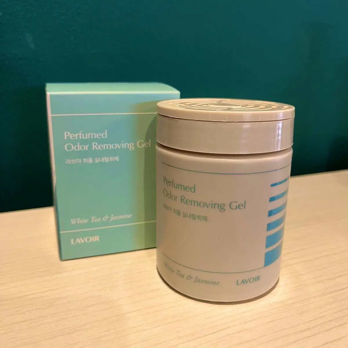 LAVOIR ジェルタイプ室内消臭剤のクチコミ「gifted🩵

LAVOIRの消臭ジェル
見た目シンプルおしゃれでかわいい！
この香りめっち.....」（1枚目）