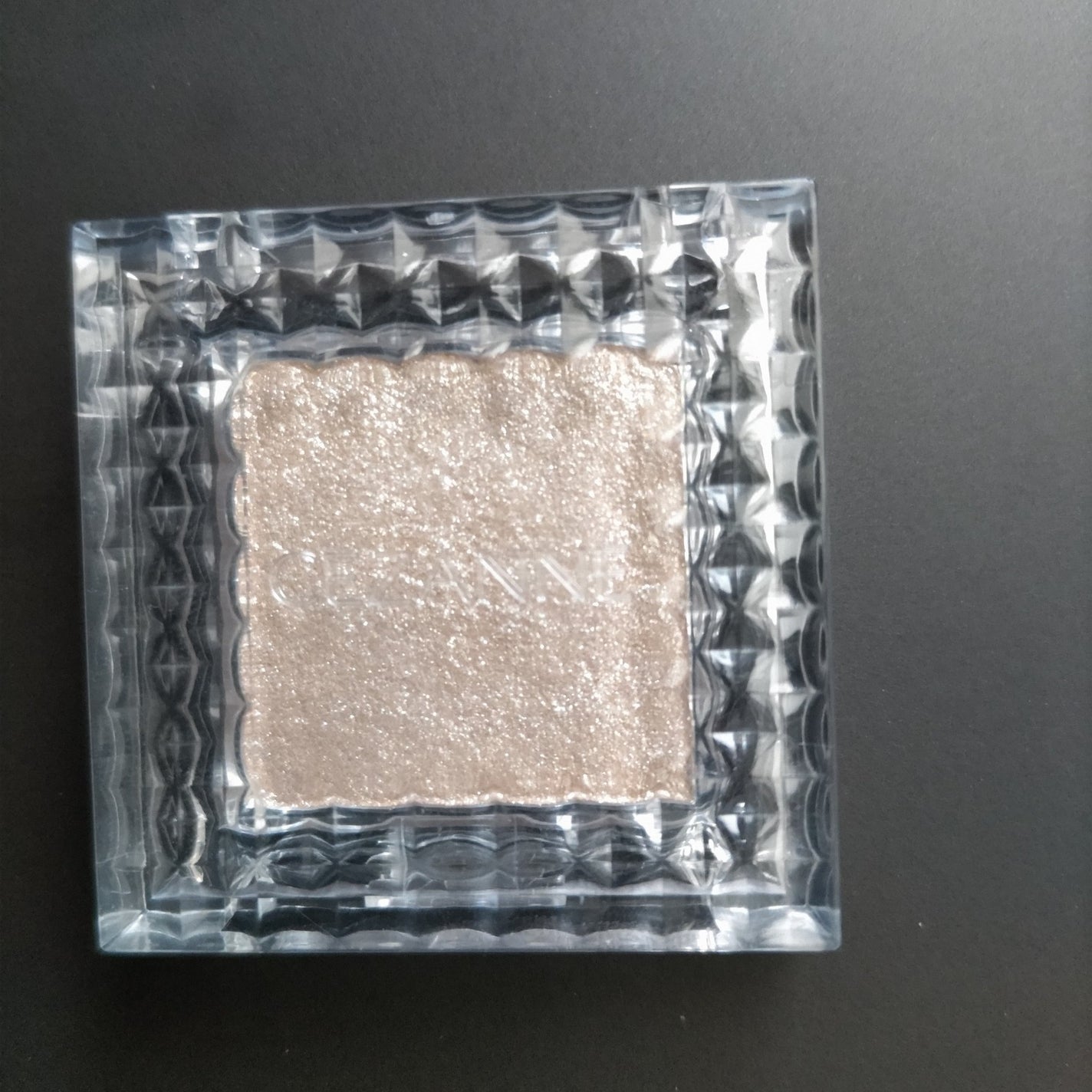 シングルカラーアイシャドウ/CEZANNE/単色アイシャドウを使ったクチコミ(2枚目)