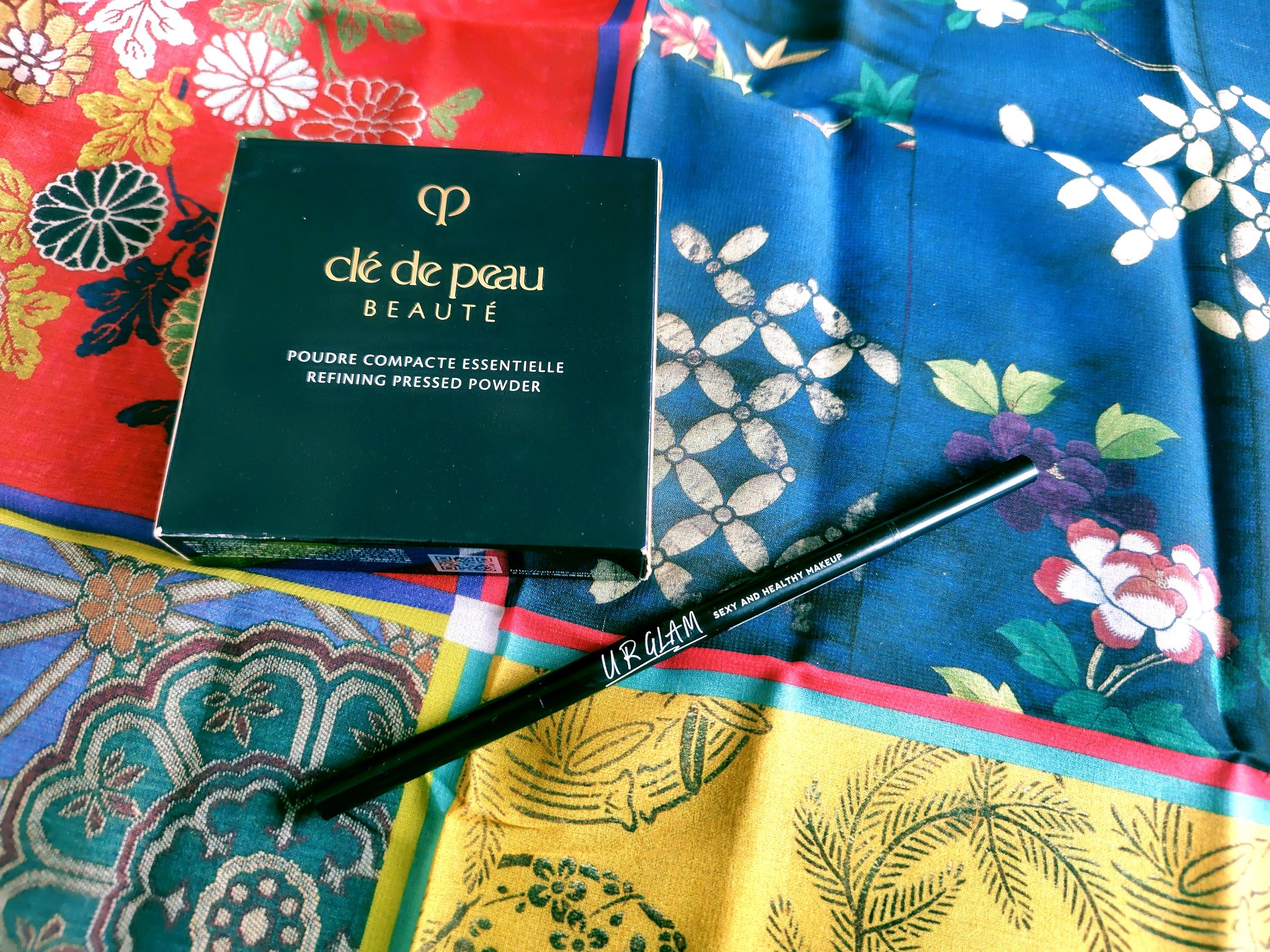 プードルコンパクトエサンシエルｎ/クレ・ド・ポー ボーテ/プレストパウダーを使ったクチコミ（2枚目）