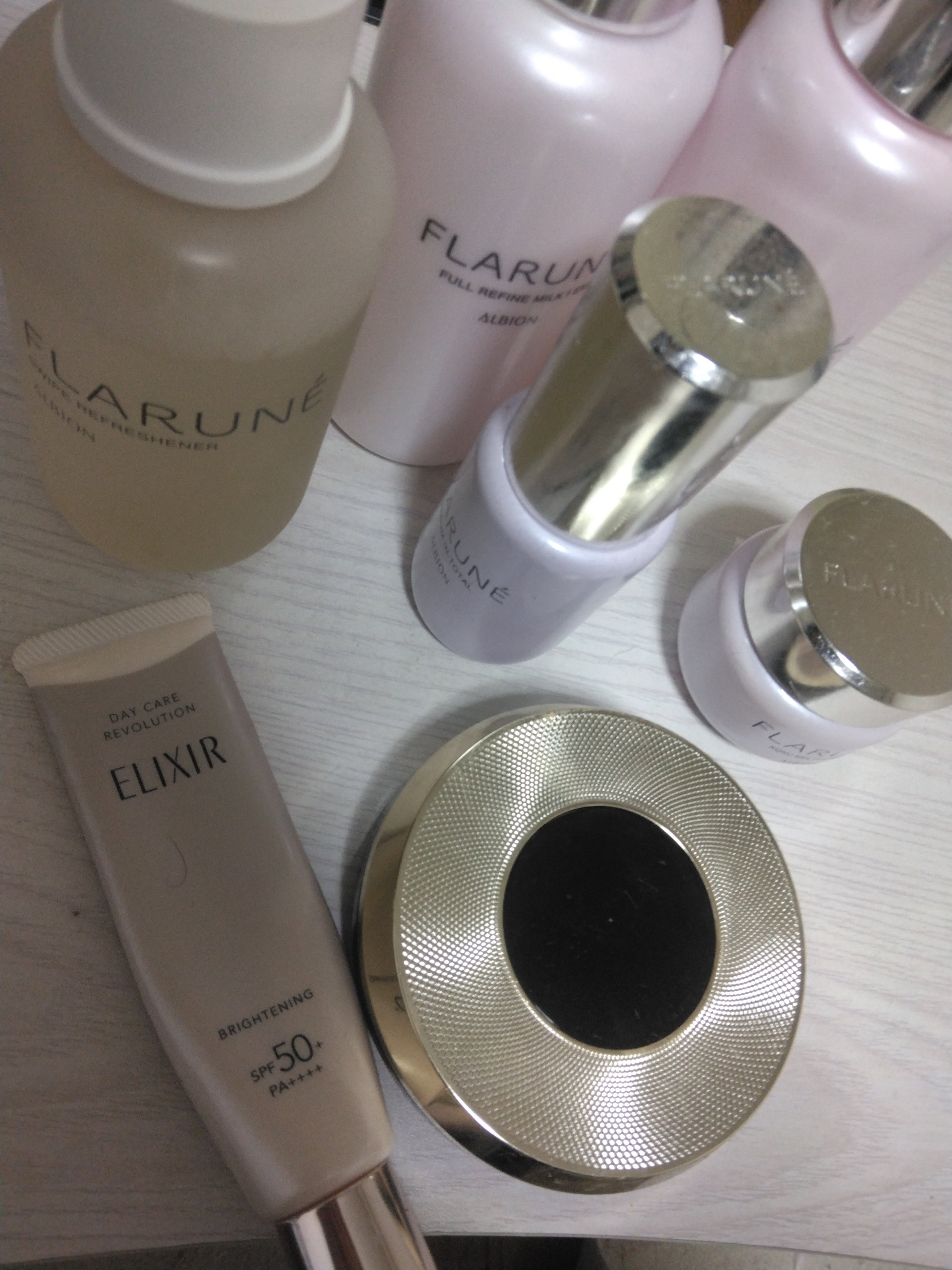 エクシア セレスティアル ヴェール/ALBION/プレストパウダーを使ったクチコミ（1枚目）