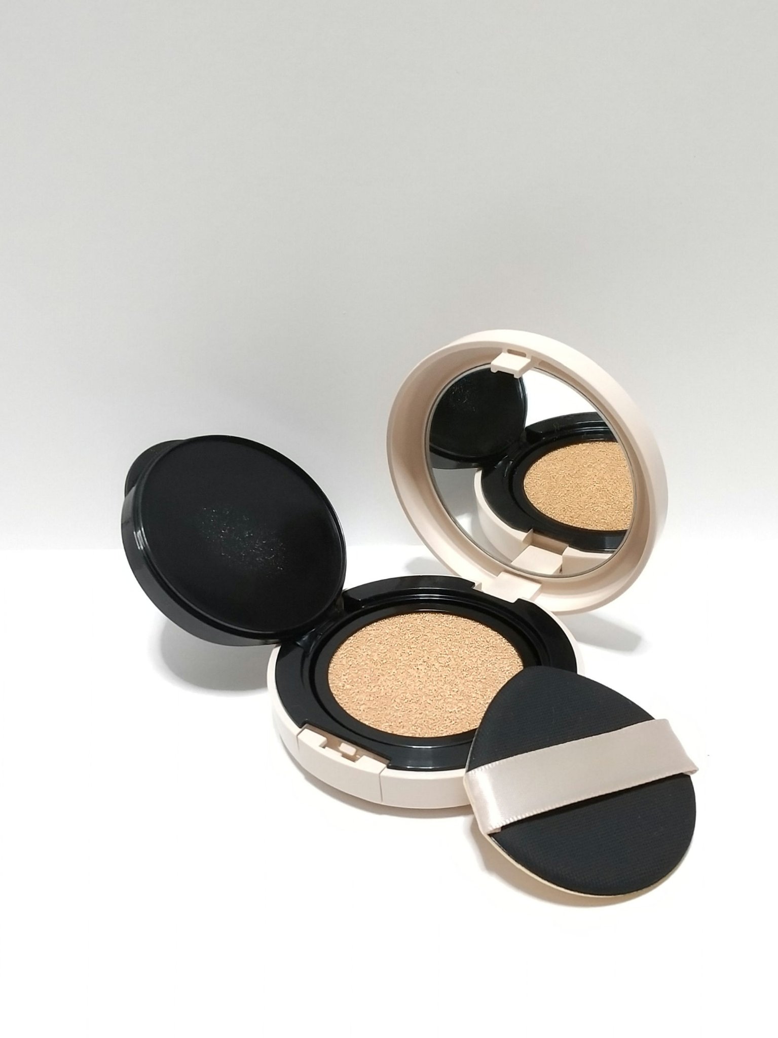 クッションファンデーション/CEZANNE/クッションファンデーションを使ったクチコミ（2枚目）