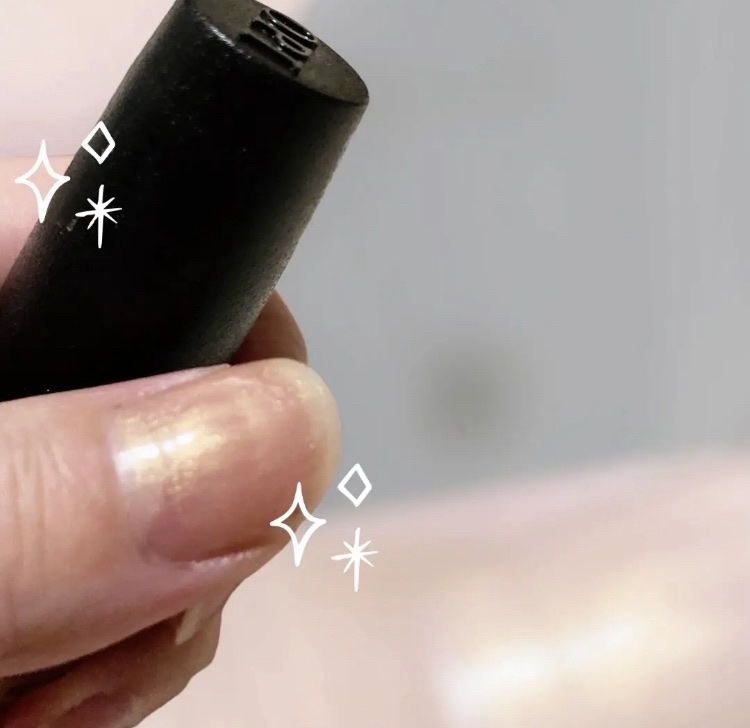 O・P・I ネイルラッカーのクチコミ「ネイルポリッシュの王道
ネイル限定でも使われるO.P.I 

ブラウンよりのピンクベージュで
.....」（2枚目）