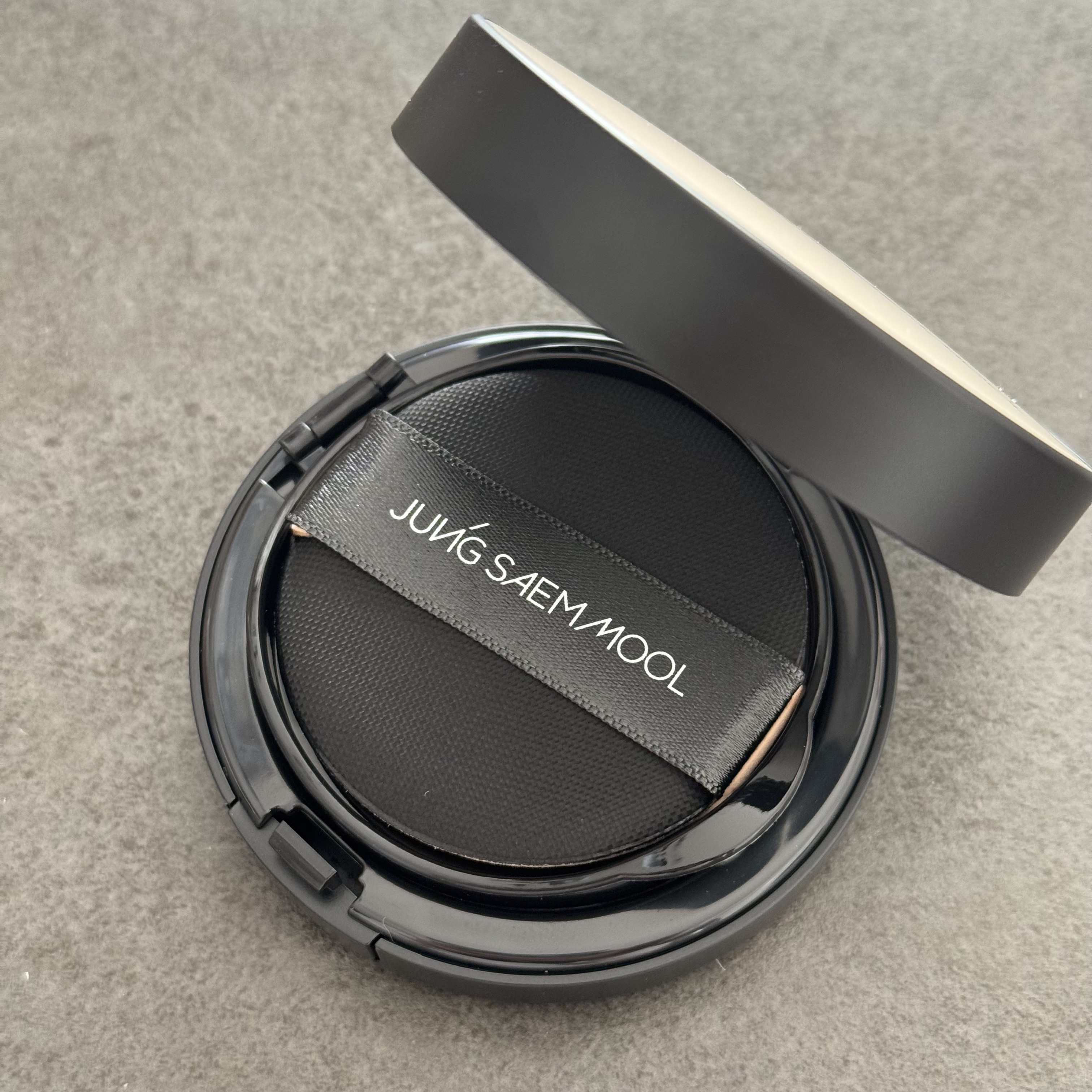 エッセンシャル スキン ヌーダー クッション/JUNG SAEM MOOL/クッションファンデーションを使ったクチコミ（2枚目）