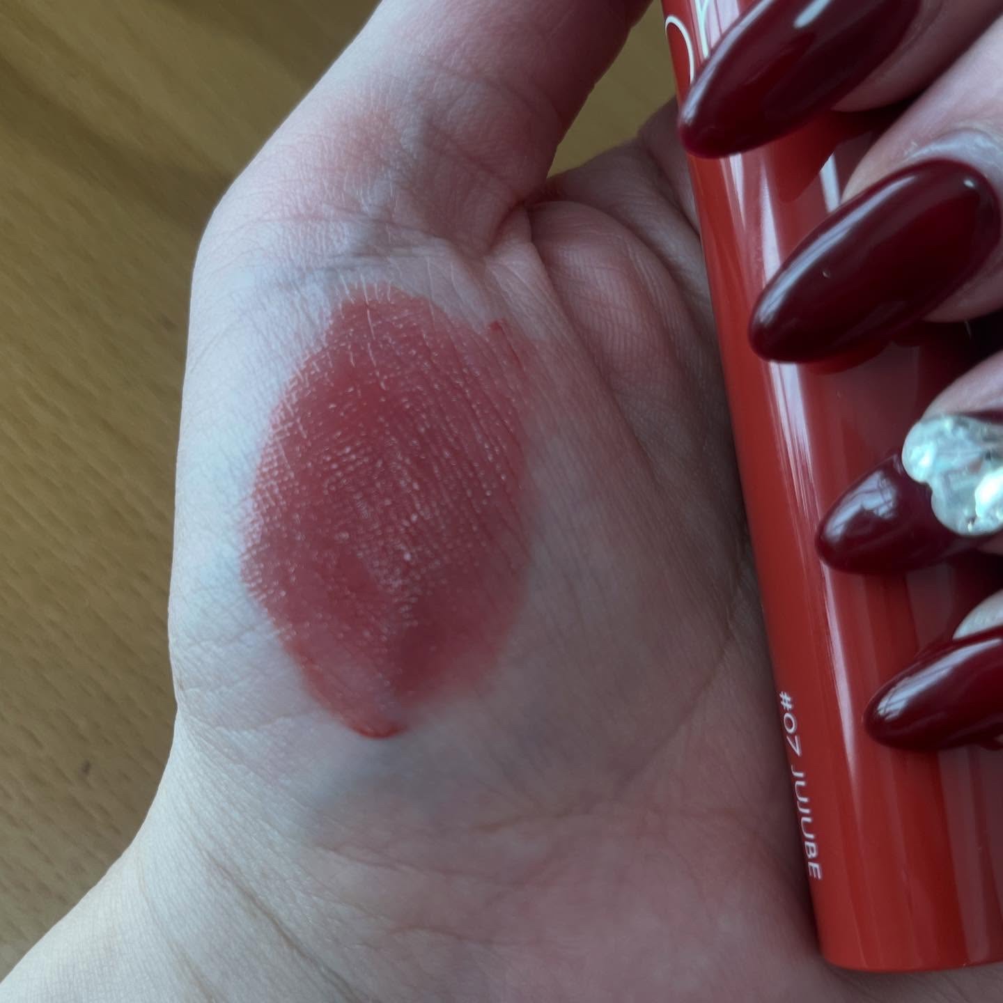 ジューシーラスティングティント 07 ジュジュブ(JUJUBE)/rom&nd/リップティントを使ったクチコミ（3枚目）