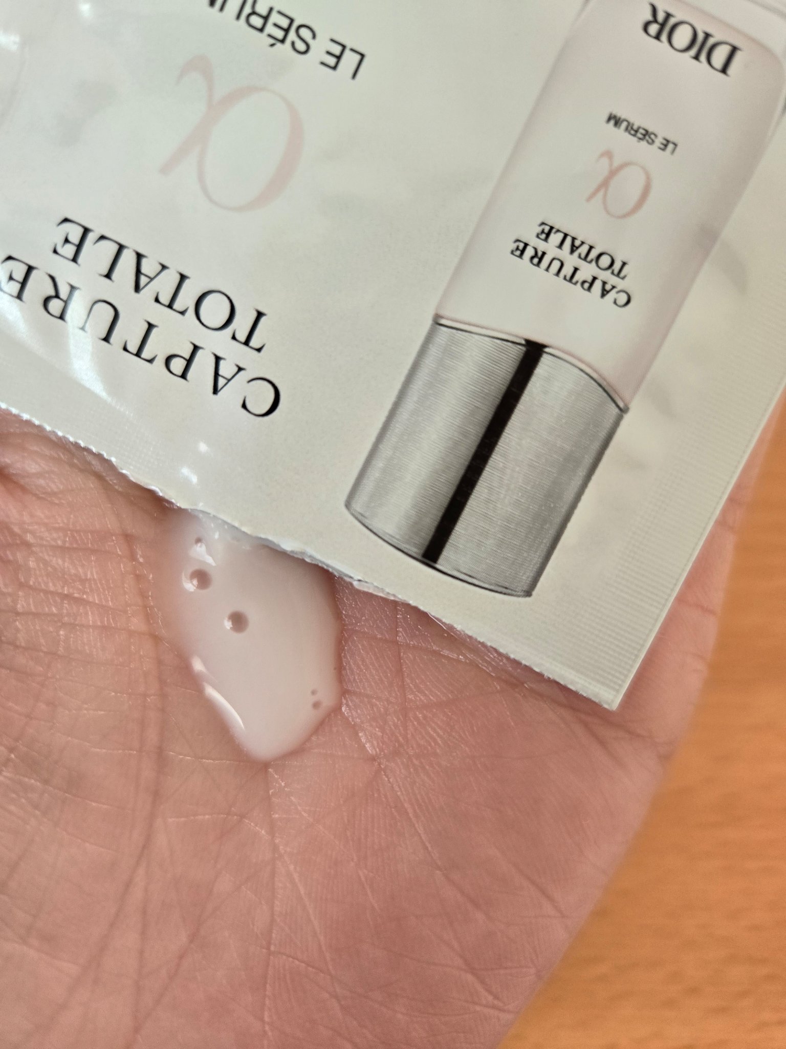 ディオール カプチュール ル セラム/Dior/美容液を使ったクチコミ（3枚目）