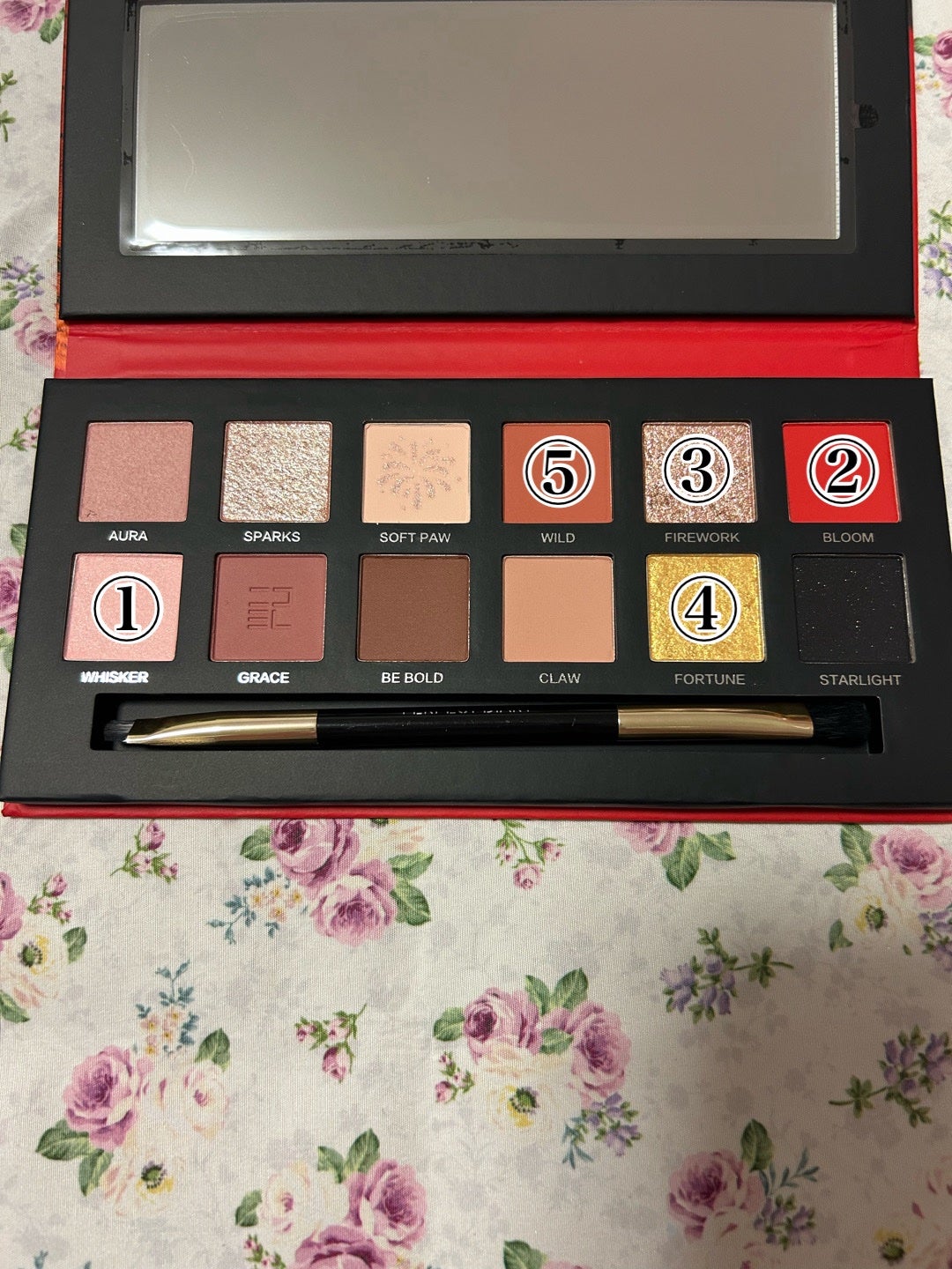 エクスプローラ12色 動物アイシャドウパレット/PERFECT DIARY/アイシャドウパレットを使ったクチコミ(4枚目)