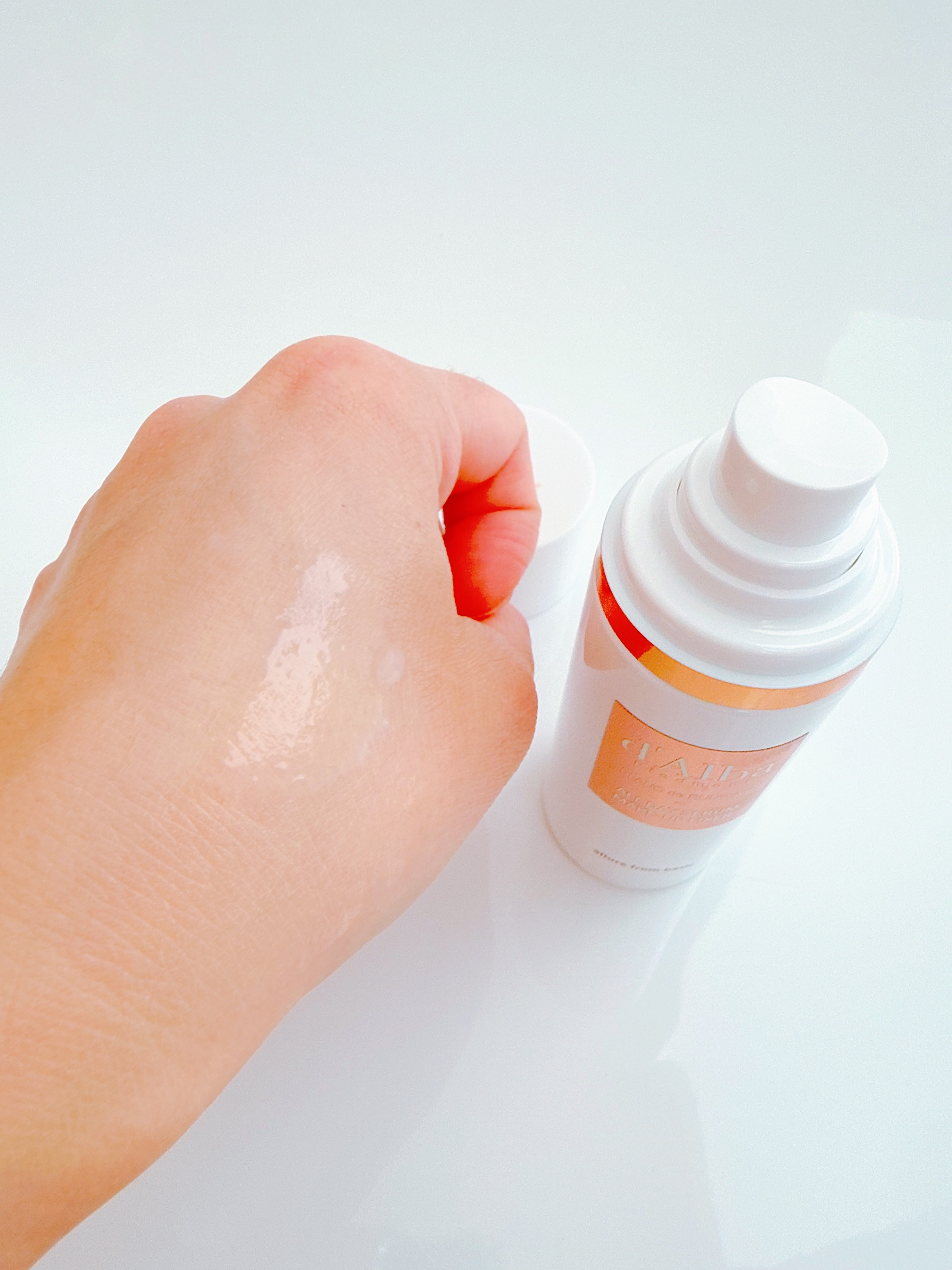 ダルバ オールデイセラムメイクアップフィクサーのクチコミ「オールデイセラム メイクアップフィクサー✨
メイクの仕上げにさっと吹きかけるだけで使いやすい◎.....」（2枚目）