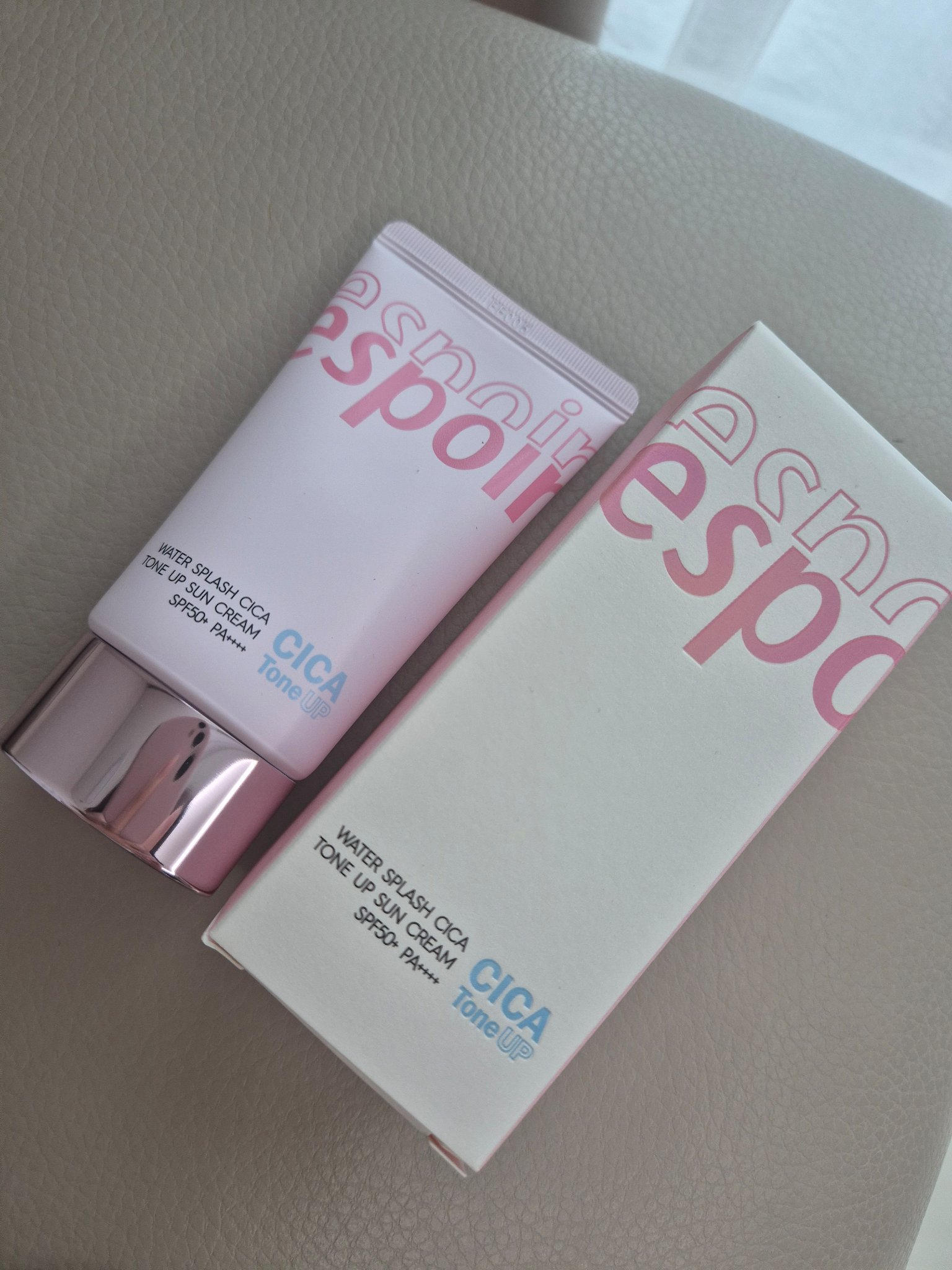 ウォータースプラッシュシカトーンアップクリーム/espoir/化粧下地を使ったクチコミ（2枚目）