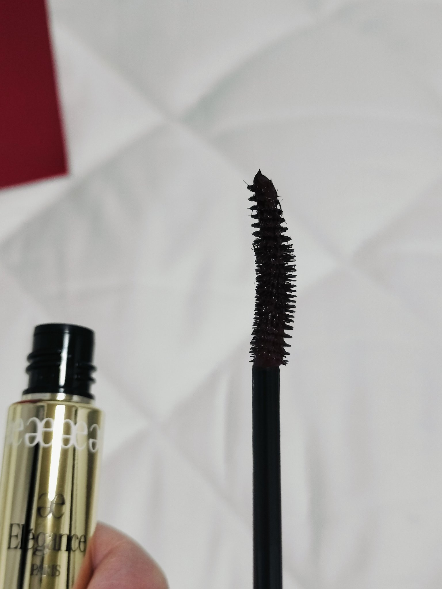 Elégance エレガンス グラヴィティレス マスカラのクチコミ「マスカラ命！絶対黒！でしたが自分がマスカラすると顔がきつく見えるし面長が加速するなーと思い暫く.....」（3枚目）