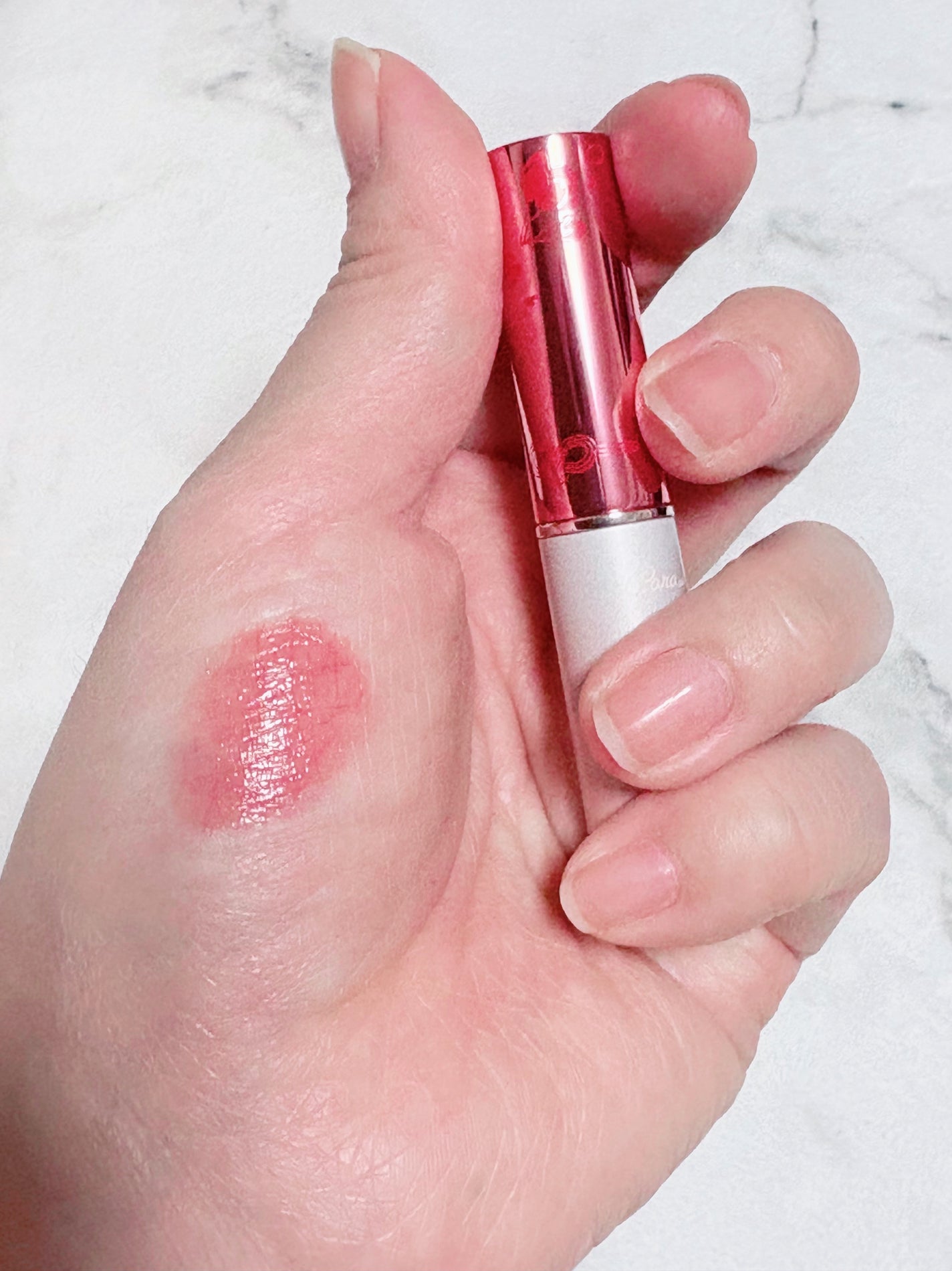 サクラヴェールリップ/パラドゥ/リップクリームを使ったクチコミ(3枚目)