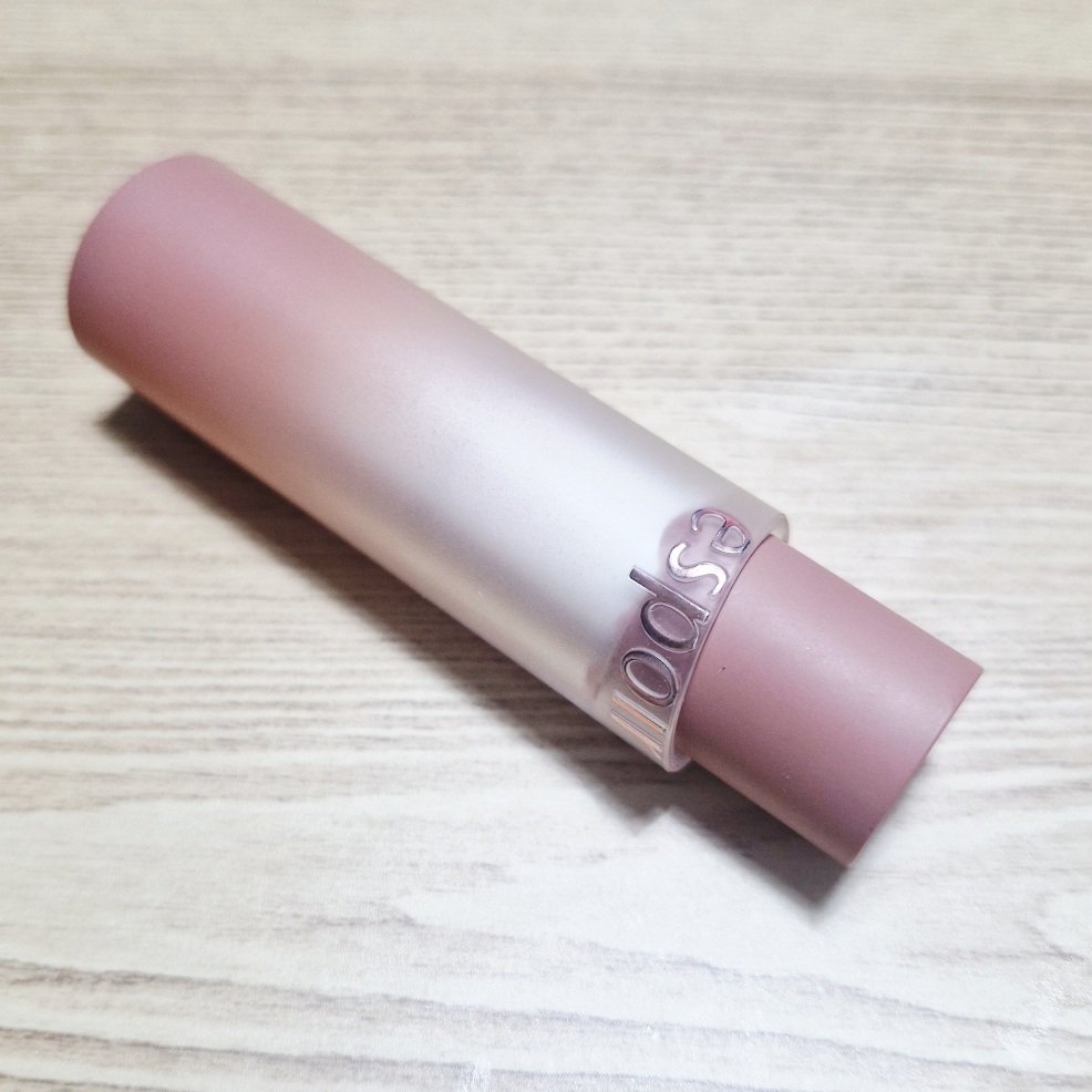 ノーウェアボリュームマットリップスティック/espoir/口紅を使ったクチコミ（3枚目）