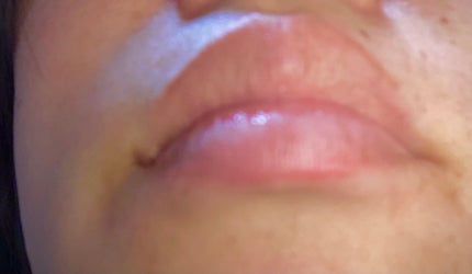 キスキス ビー グロウ オイル/GUERLAIN/リップグロスを使ったクチコミ(8枚目)