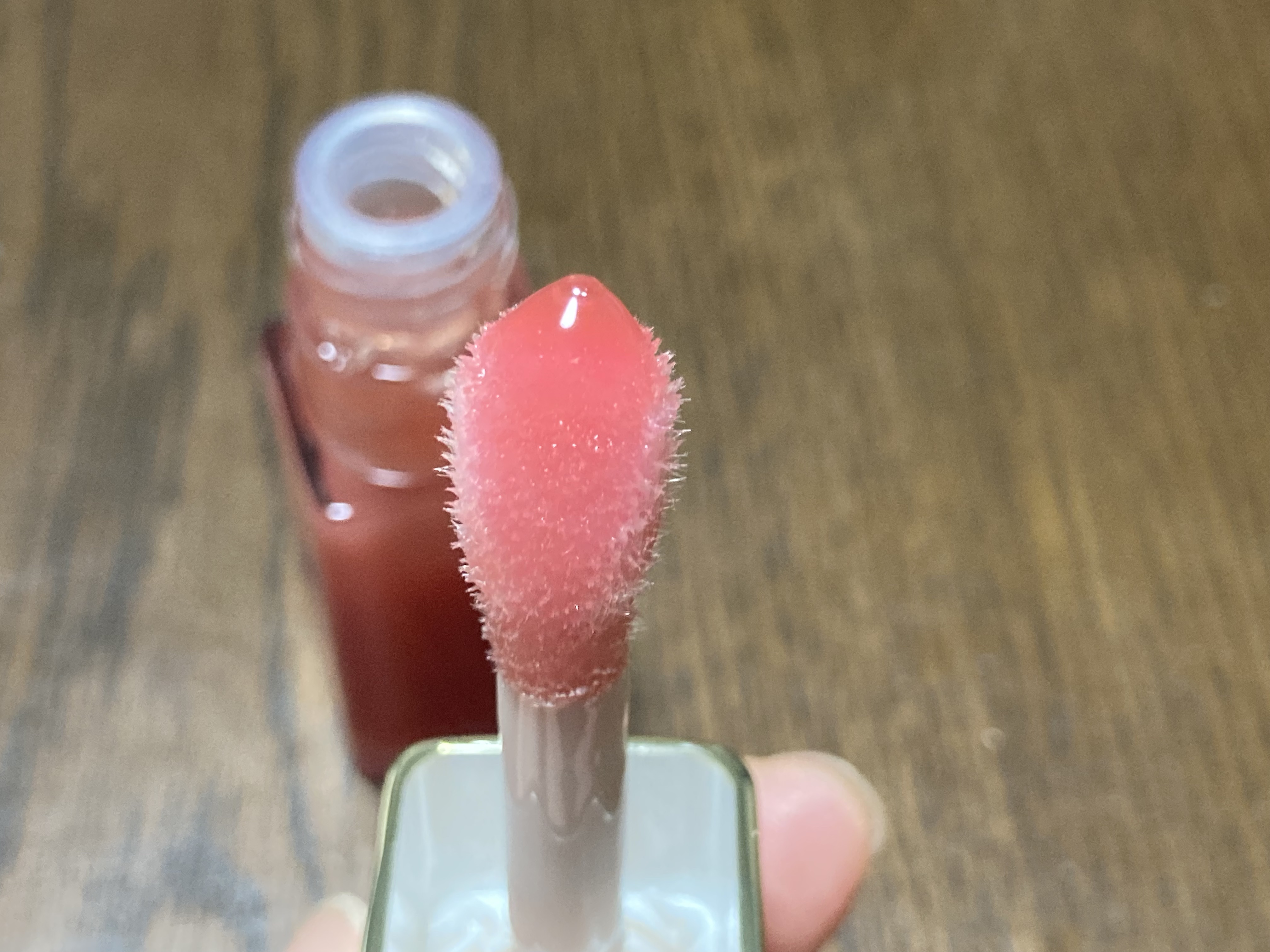 キスキス ビー グロウ オイル 309 ハニー グロウ/GUERLAIN/リップグロスを使ったクチコミ（3枚目）