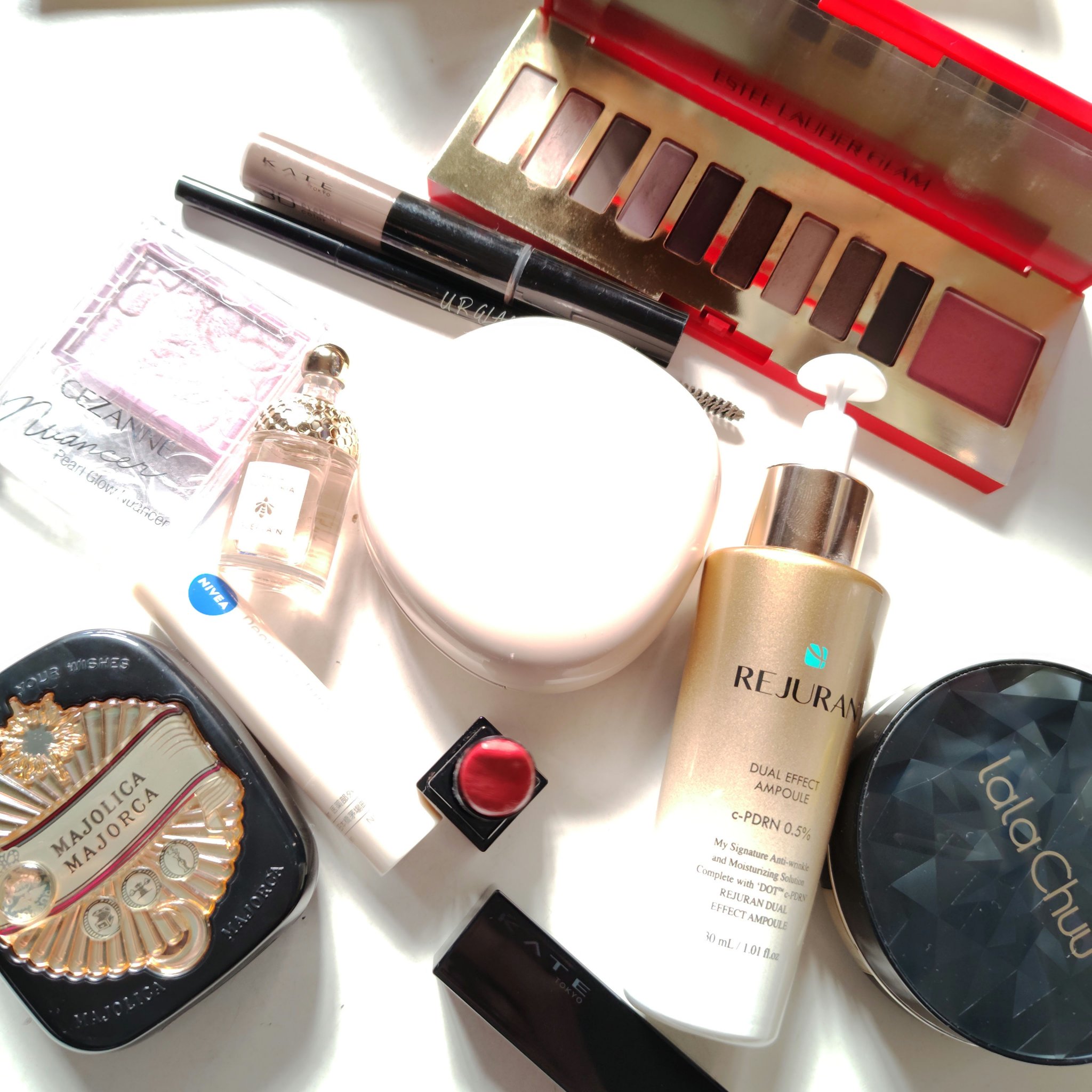 本日のメイク
✼••┈┈••✼••┈┈••✼••┈┈••✼•
◯　＃KATE
＃リップモンスター
02
＃ピンクバナナ
この色は本当に使いやすい　上品な感じ

◯　＃ララチュー
＃ヘアファンデーションプレミアムEX　
生え際 隠しに
毎日使