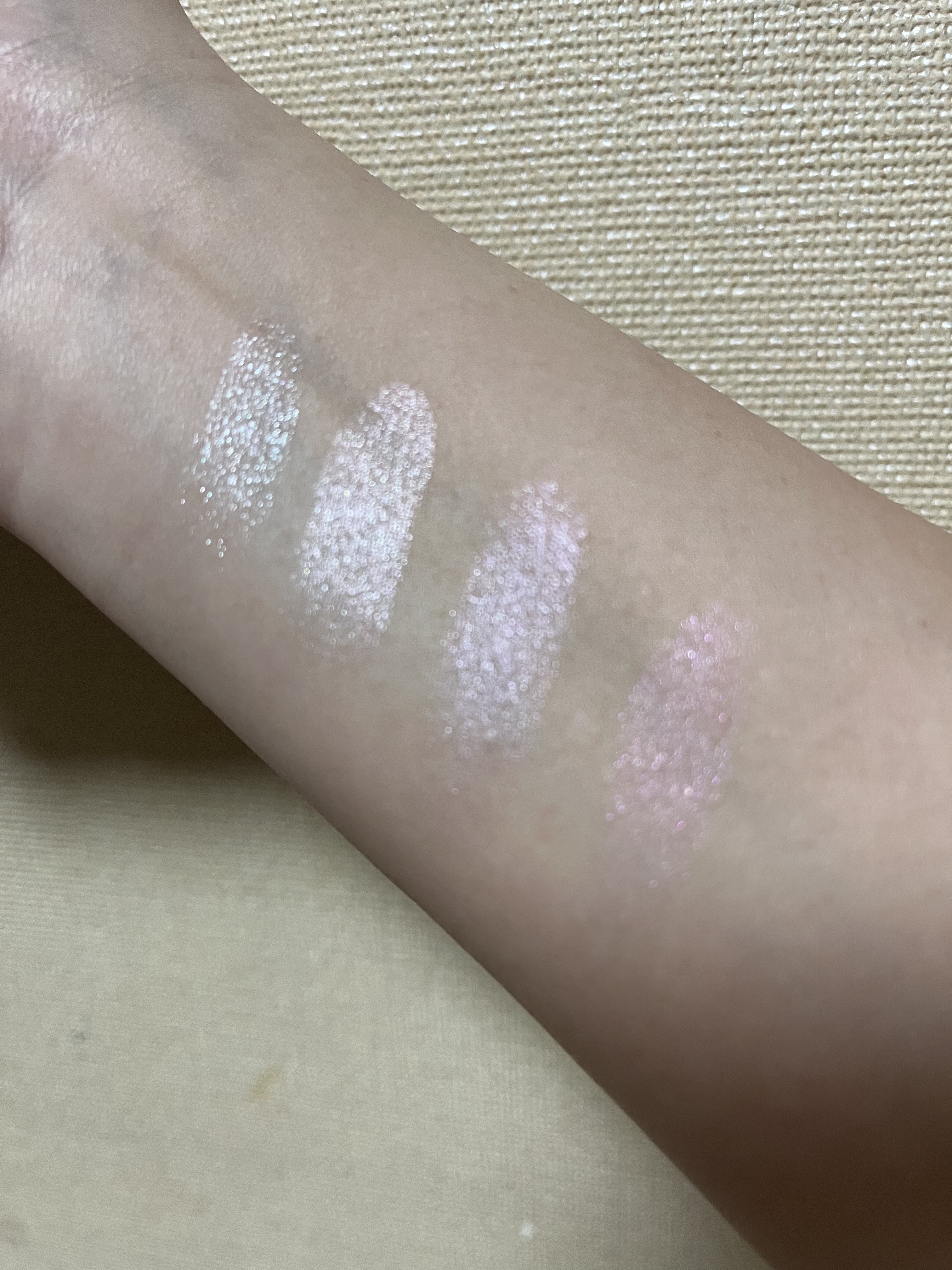 wakemake グロウコントゥアリングハイライターパレットのクチコミ「WAKEMAKE
グロウコントゥアリングハイライターパレット

LIPSの投稿で見かけて一目惚.....」（2枚目）