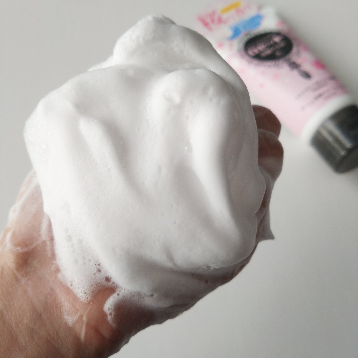 m-i on LIPS 「春の香りを一足先に𓂃𓈒𓏸ꕤロゼット洗顔パスタ数量限定、桜の香り..」(5枚目)