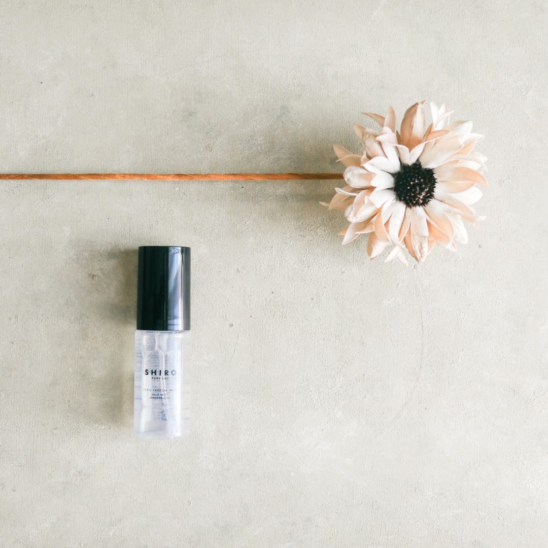 SHIRO ゼロフリージア ミスト ヘアミストのクチコミ「˗ˏˋ 豊かな潤いとツヤを与えるヘアミスト！ ˎˊ˗
SHIRO ゼロフリージア ミスト ヘア.....」（2枚目）