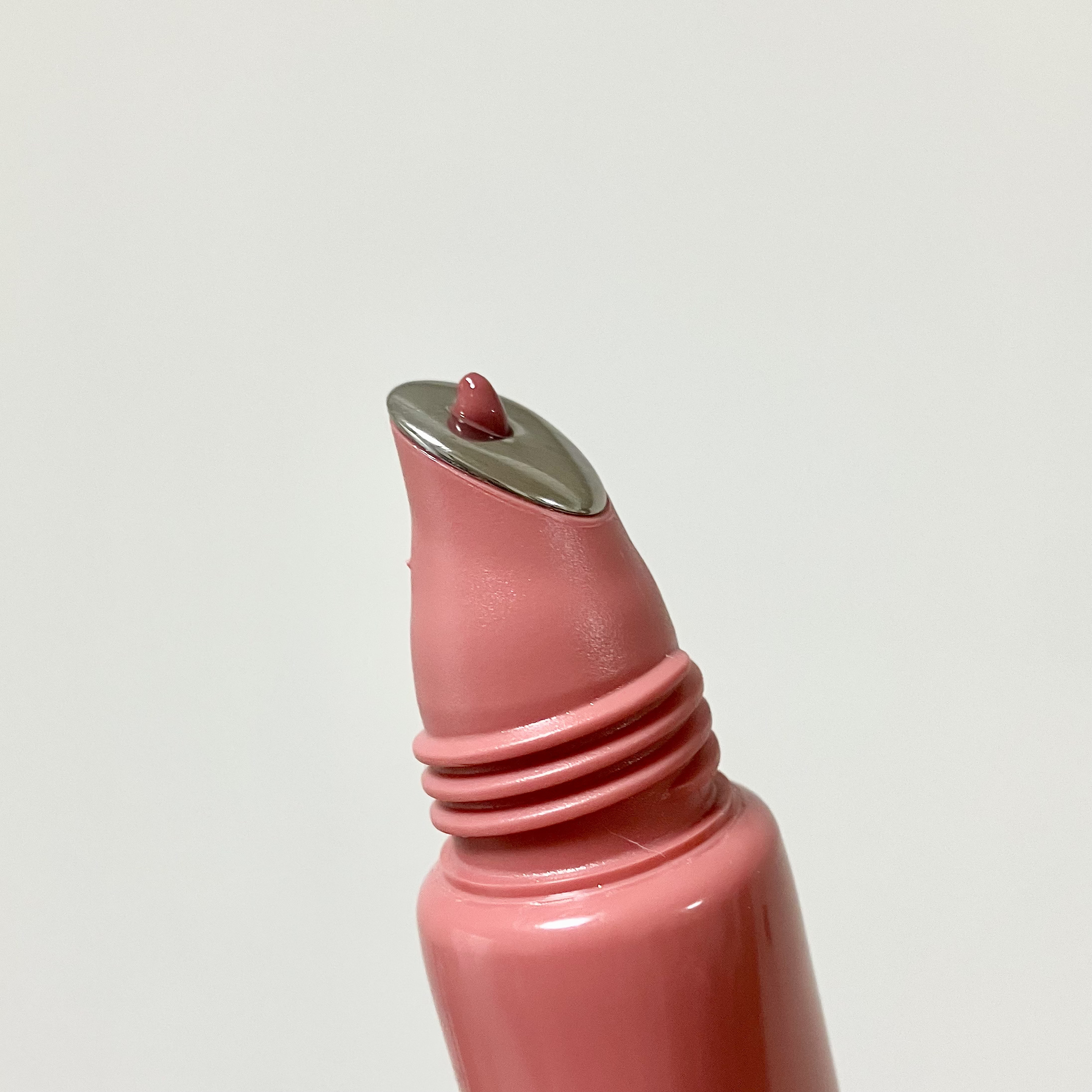 リッププレッションメタルセラムグロス/JUNG SAEM MOOL/リップグロスを使ったクチコミ（2枚目）